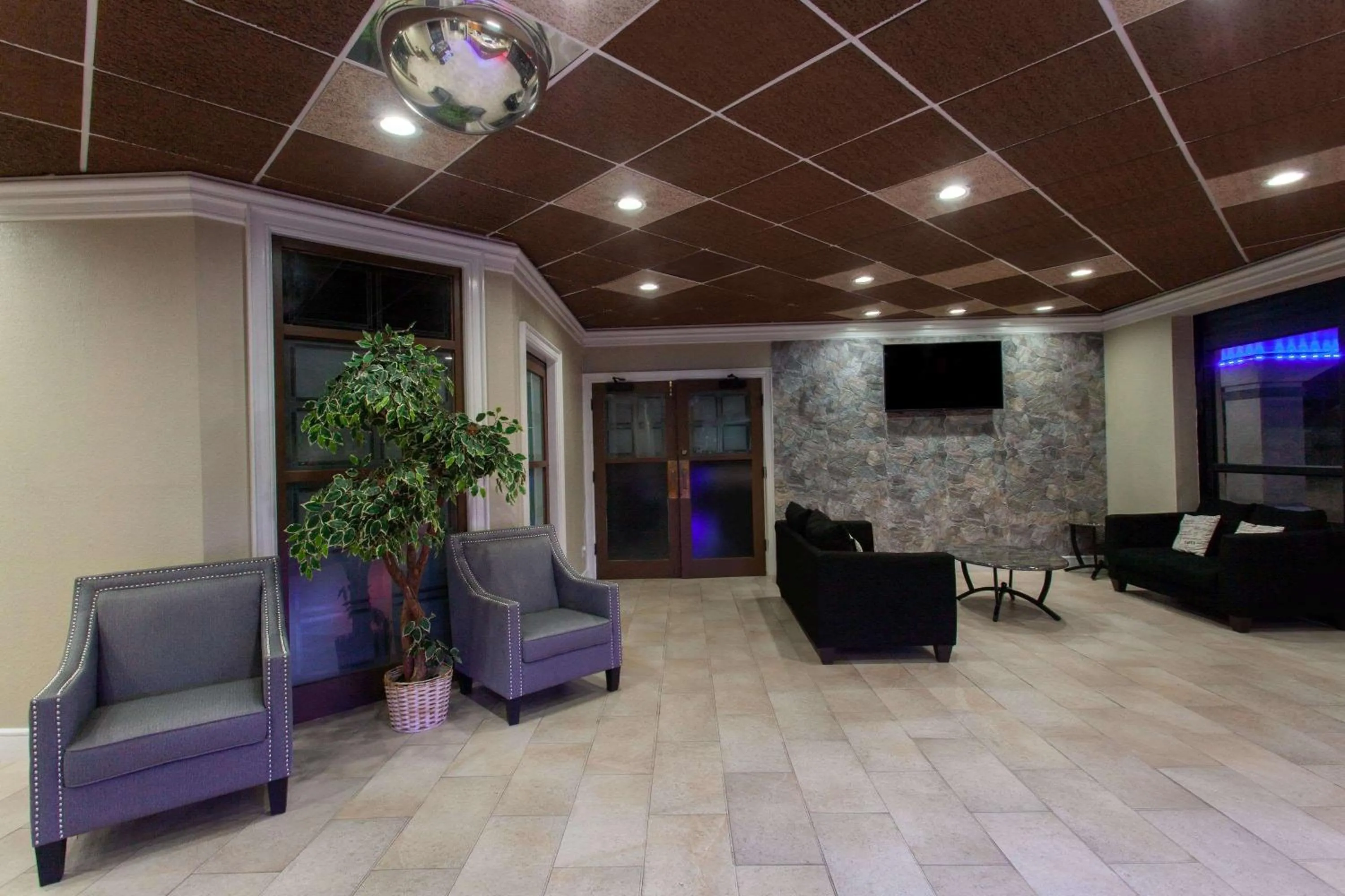 Lobby or reception in Travelodge by Wyndham Deltona