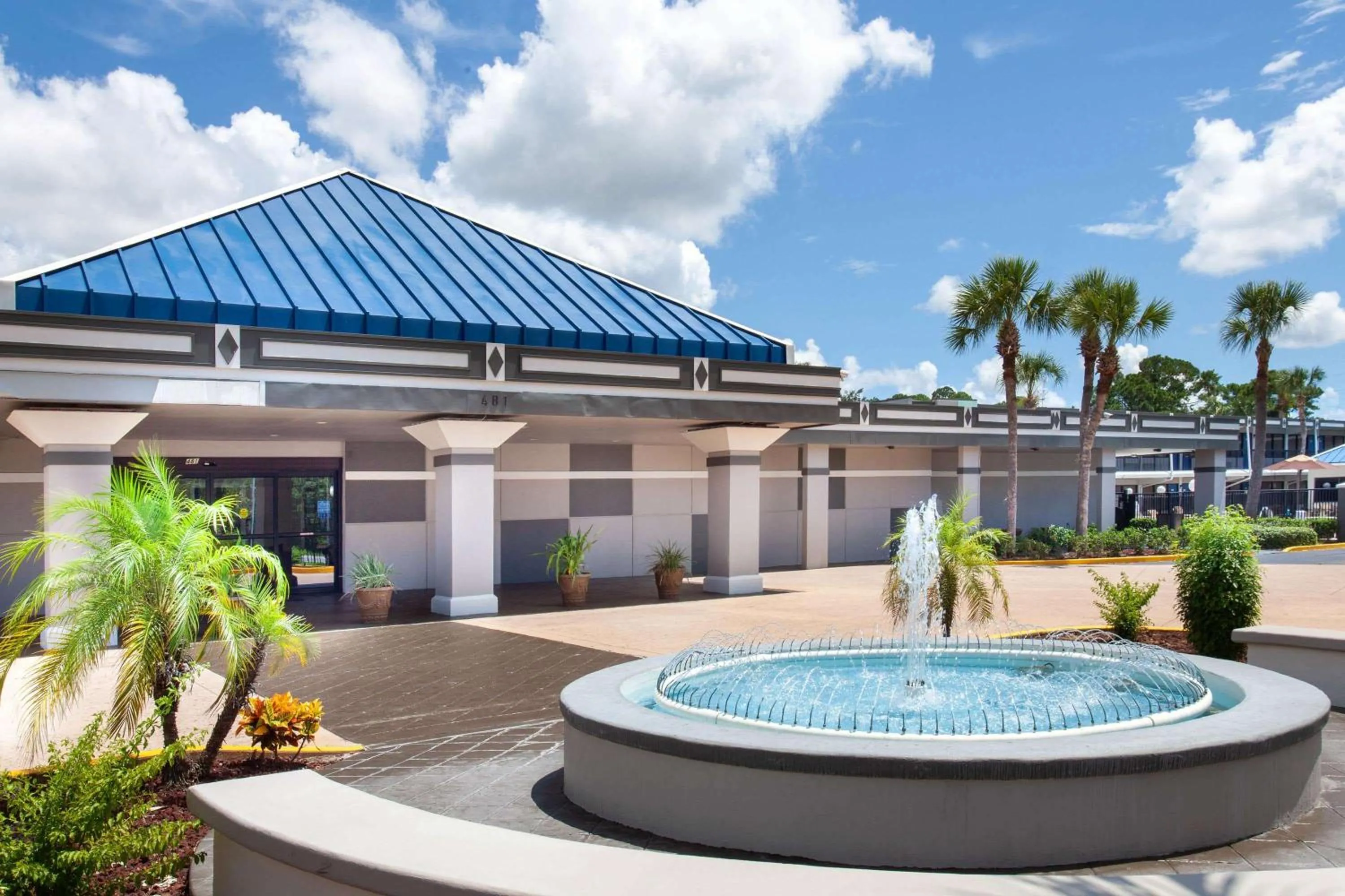 Property building in Travelodge by Wyndham Deltona