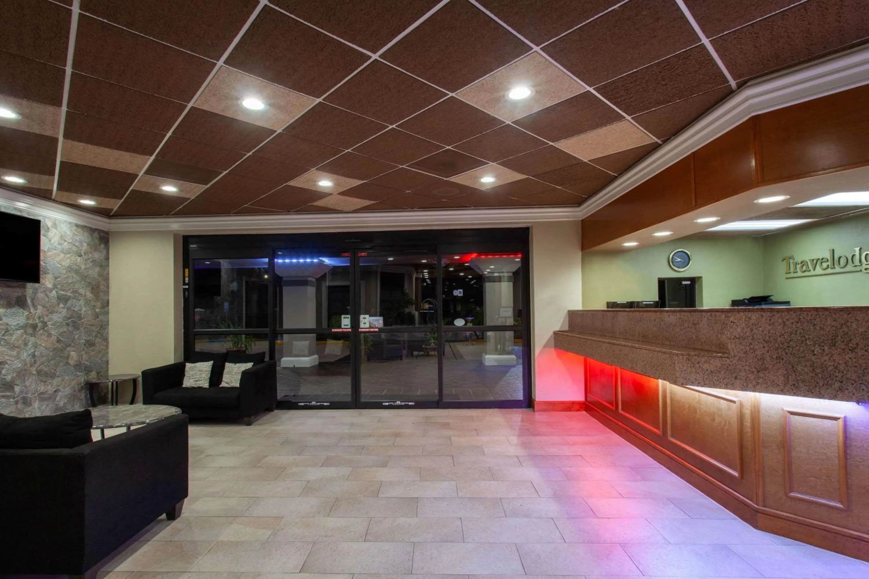 Lobby or reception in Travelodge by Wyndham Deltona