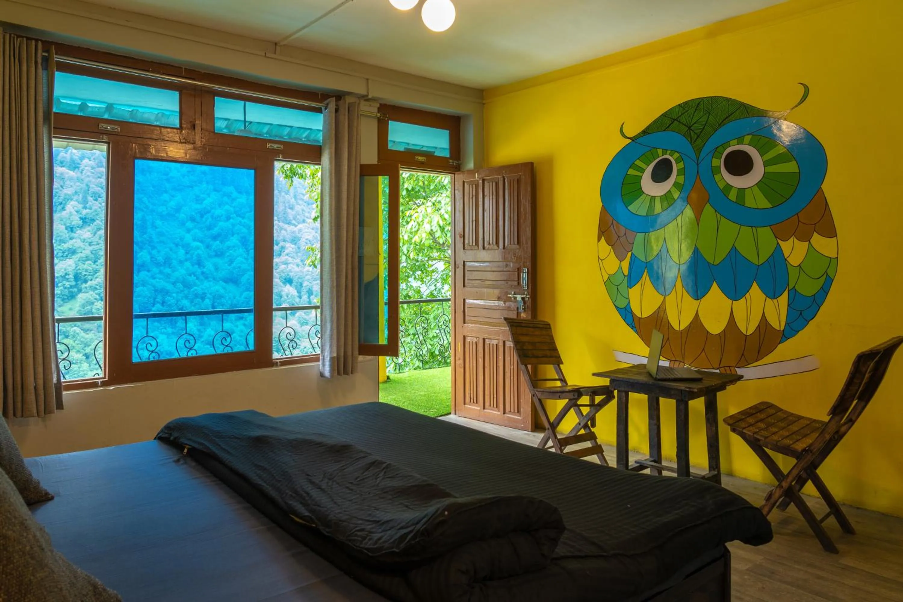 Bedroom in Whoopers Hostel Tosh