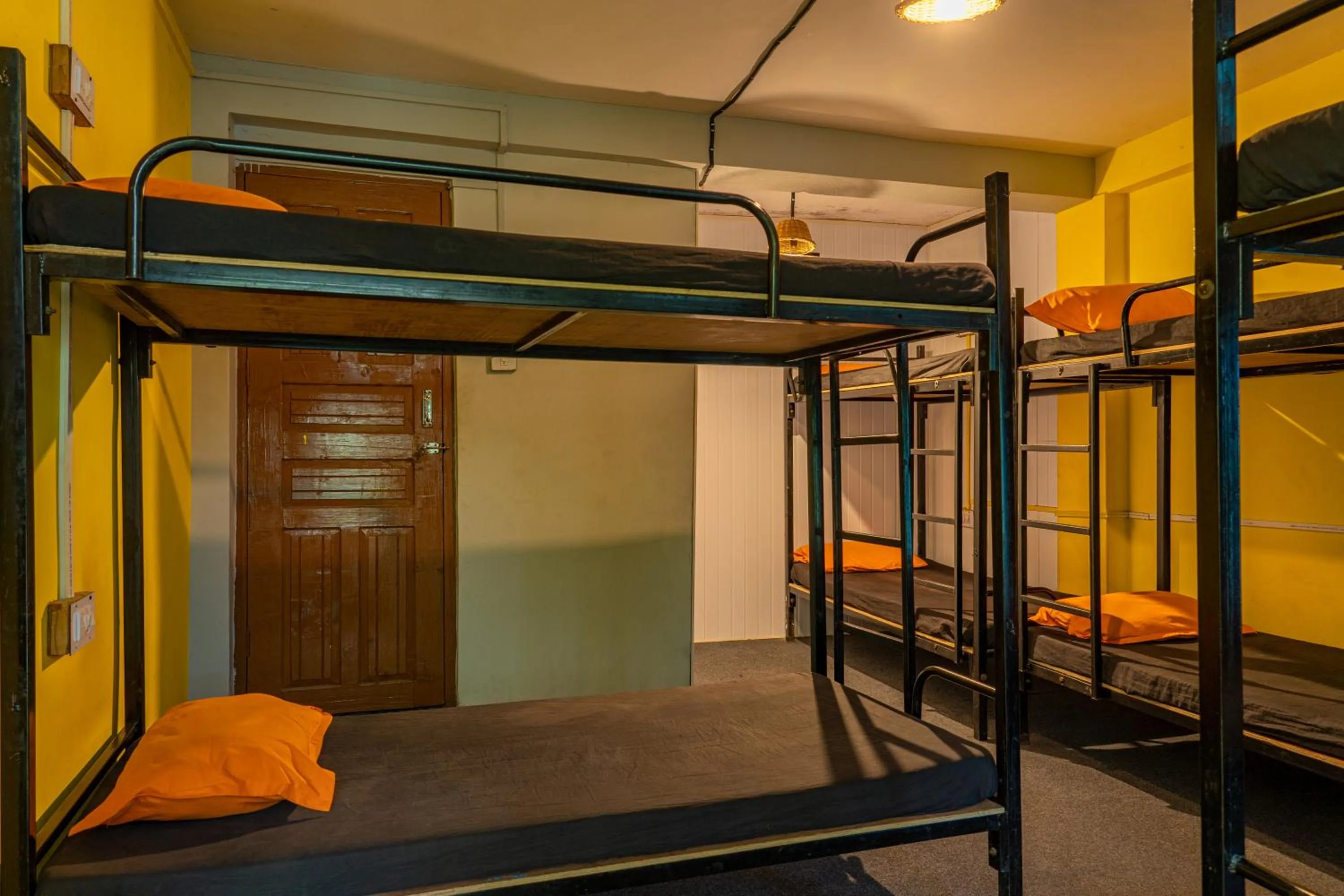 bunk bed in Whoopers Hostel Tosh