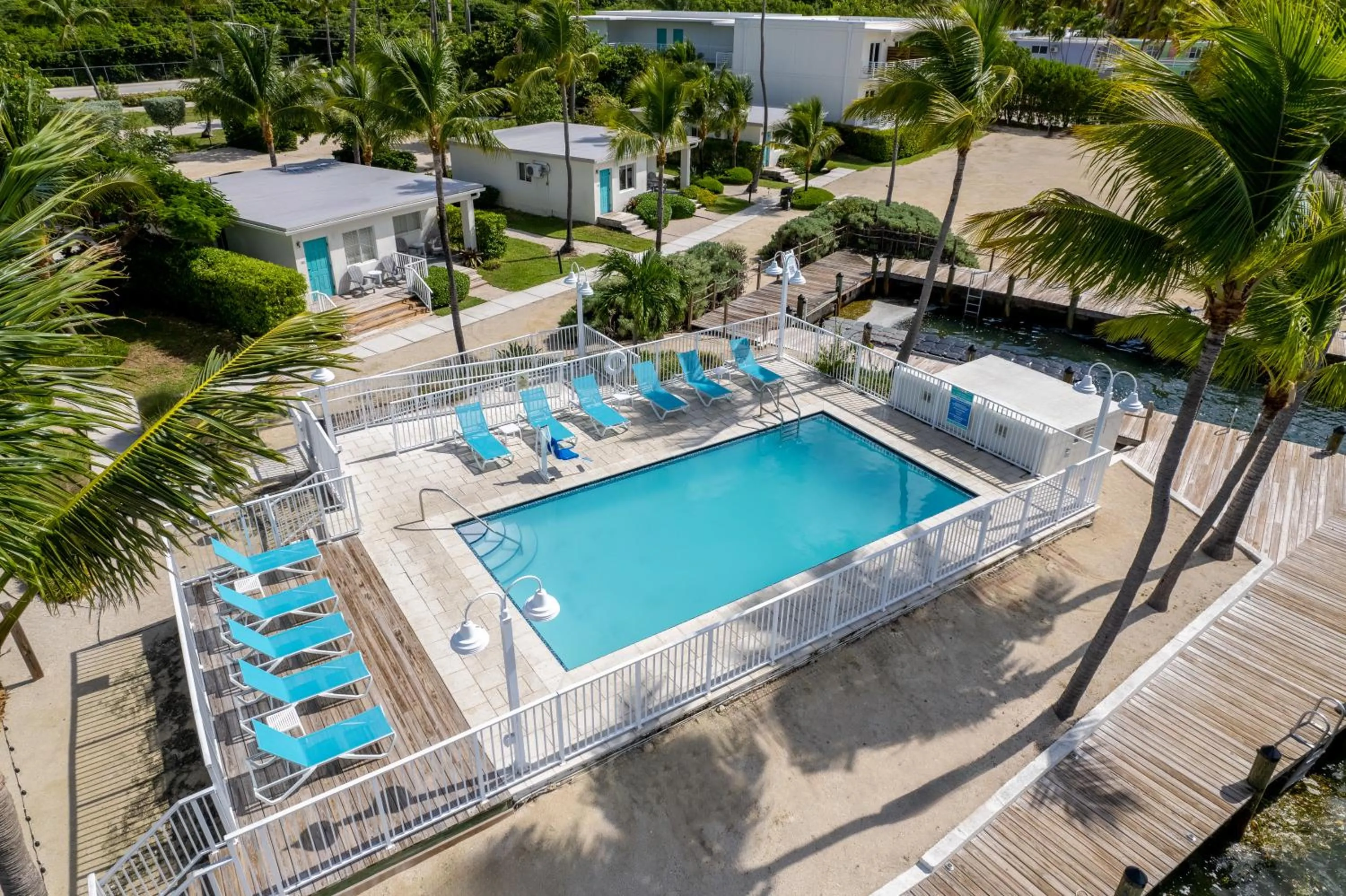 Swimming pool in Fisher Inn Resort & Marina