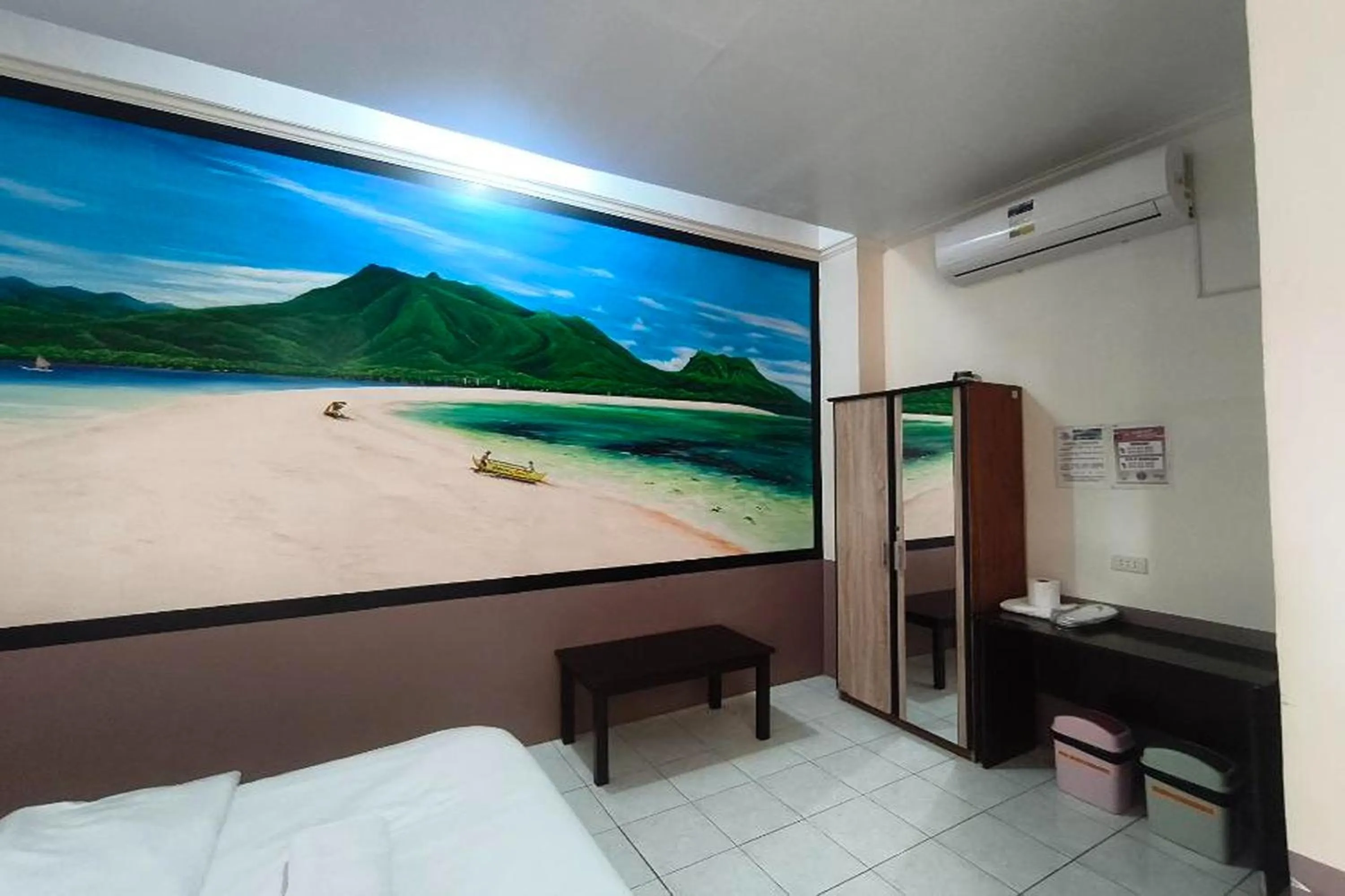 Photo of the whole room, Bed in Havendwell Garden Resort