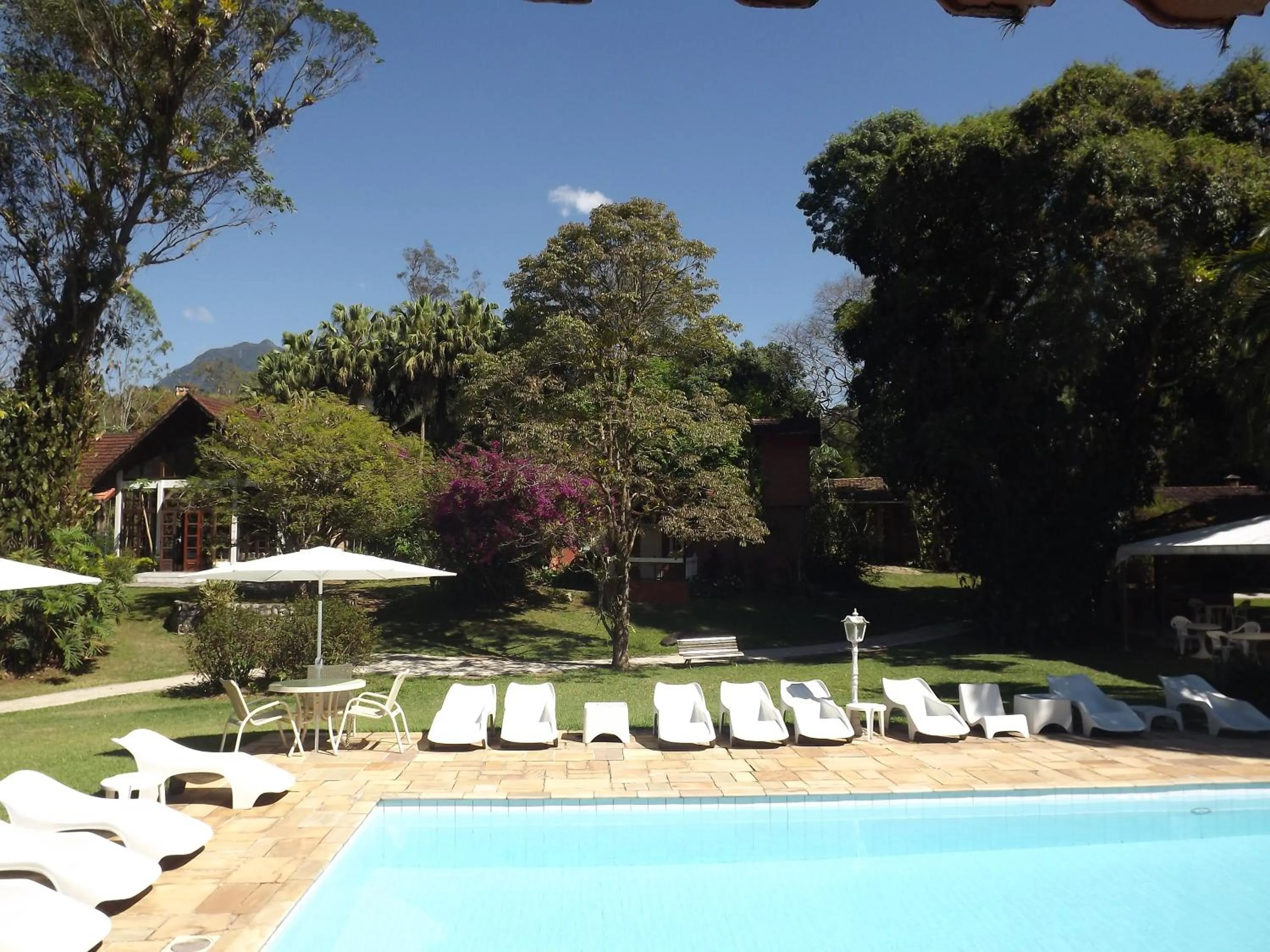 Swimming pool in Hotel Vivenda Penedo