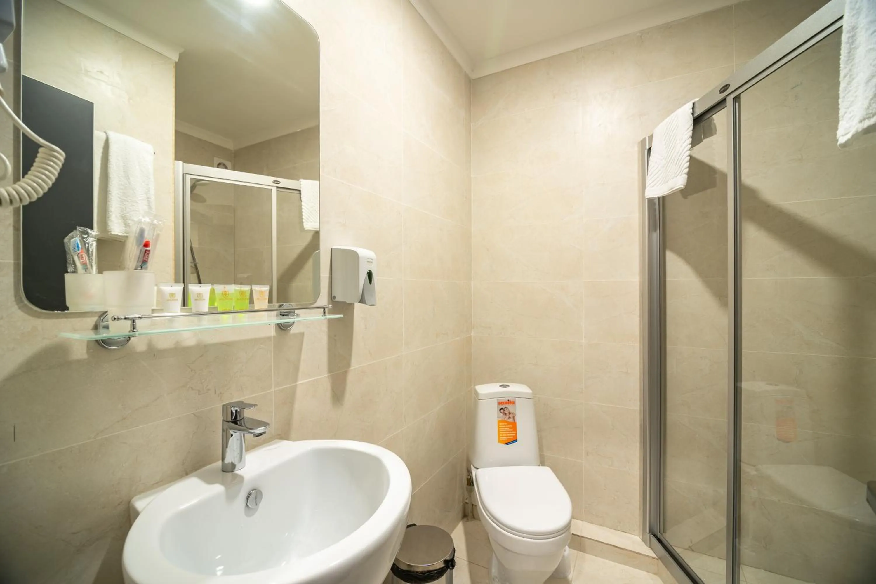 Shower in Mildom City Hotel