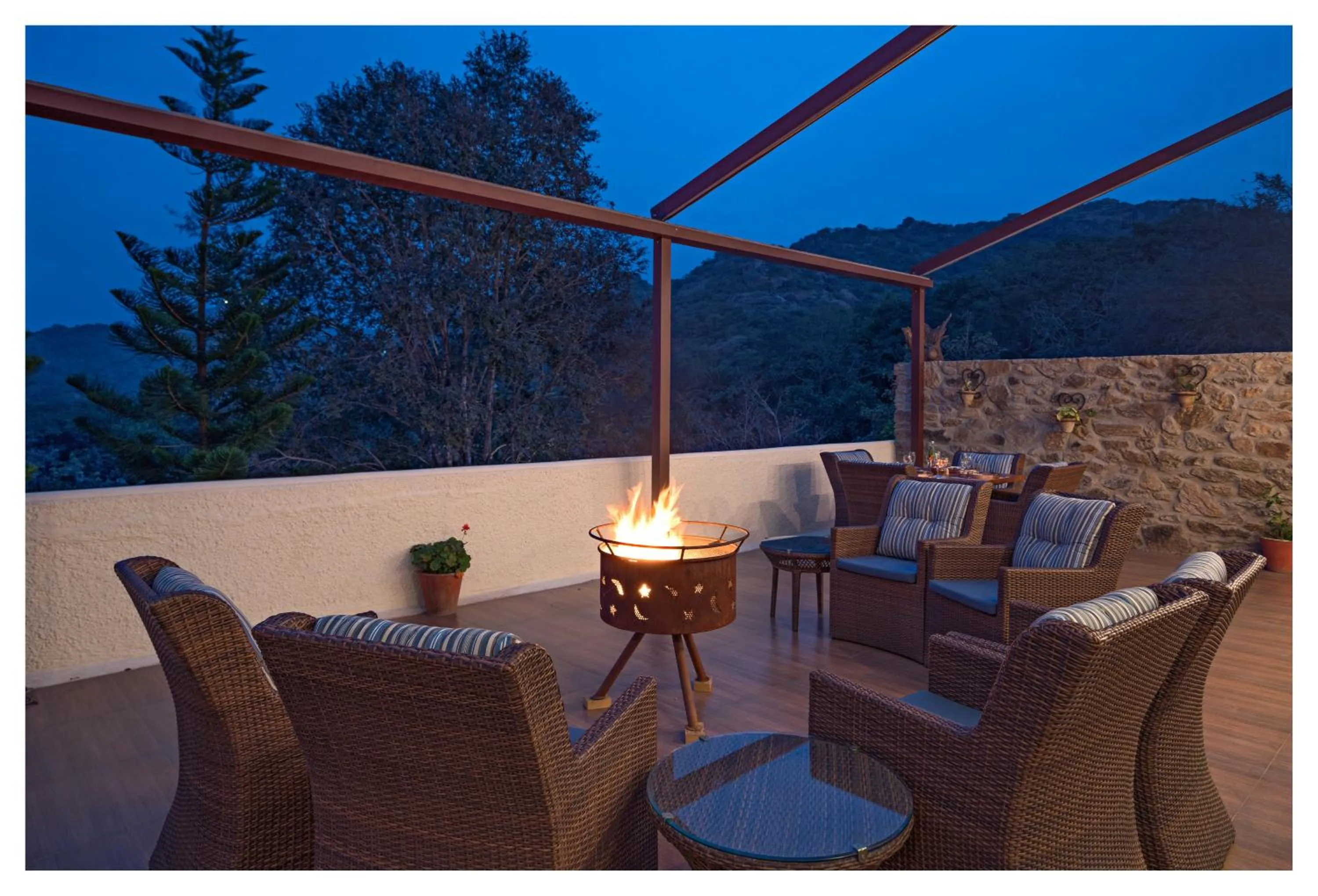 Restaurant/places to eat in Wordsworth Lodge