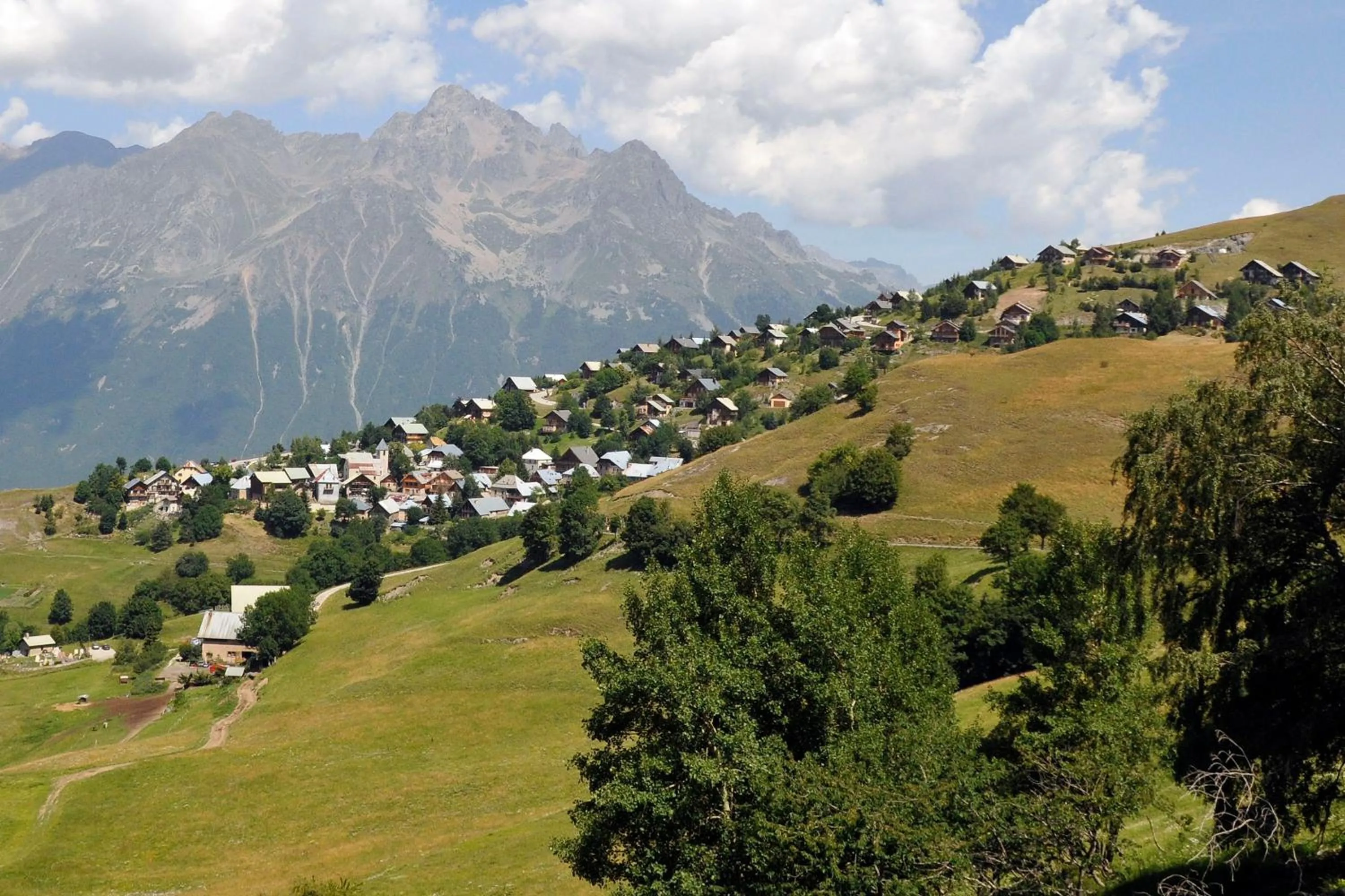 Natural landscape in Camping RCN Belledonne