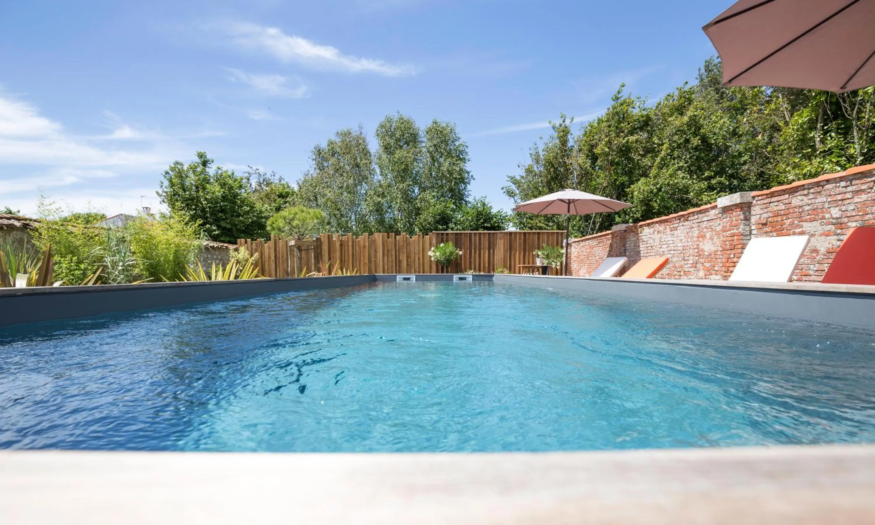 Swimming pool in L’Ostréale