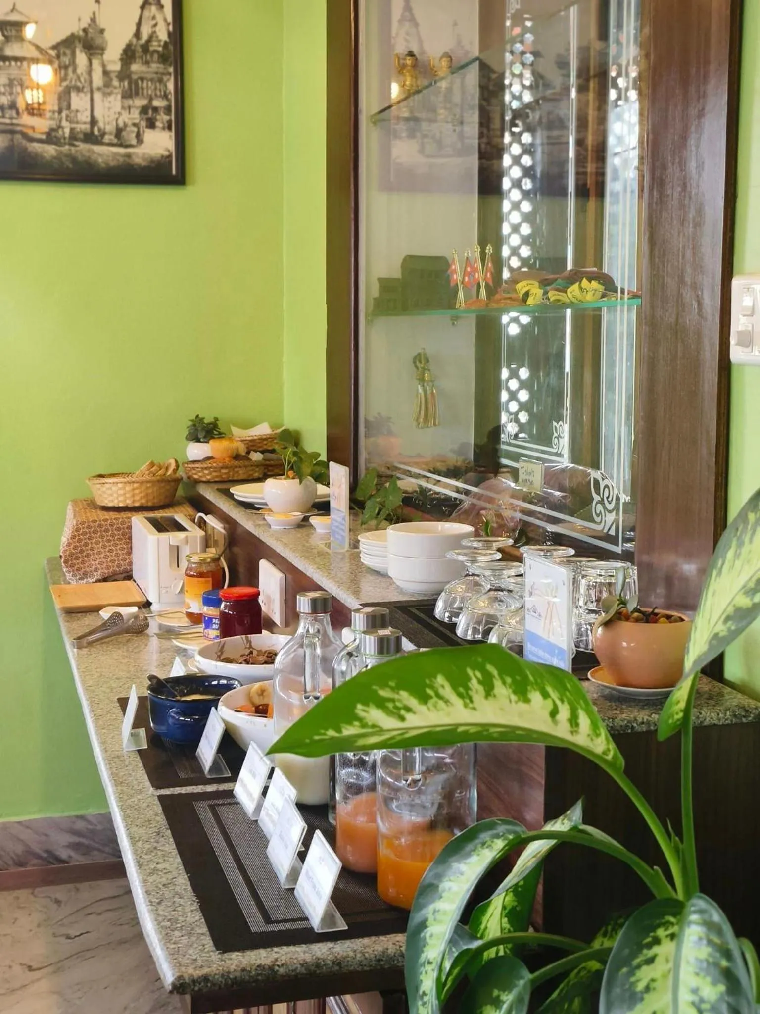 Restaurant/places to eat in Chef House Resort