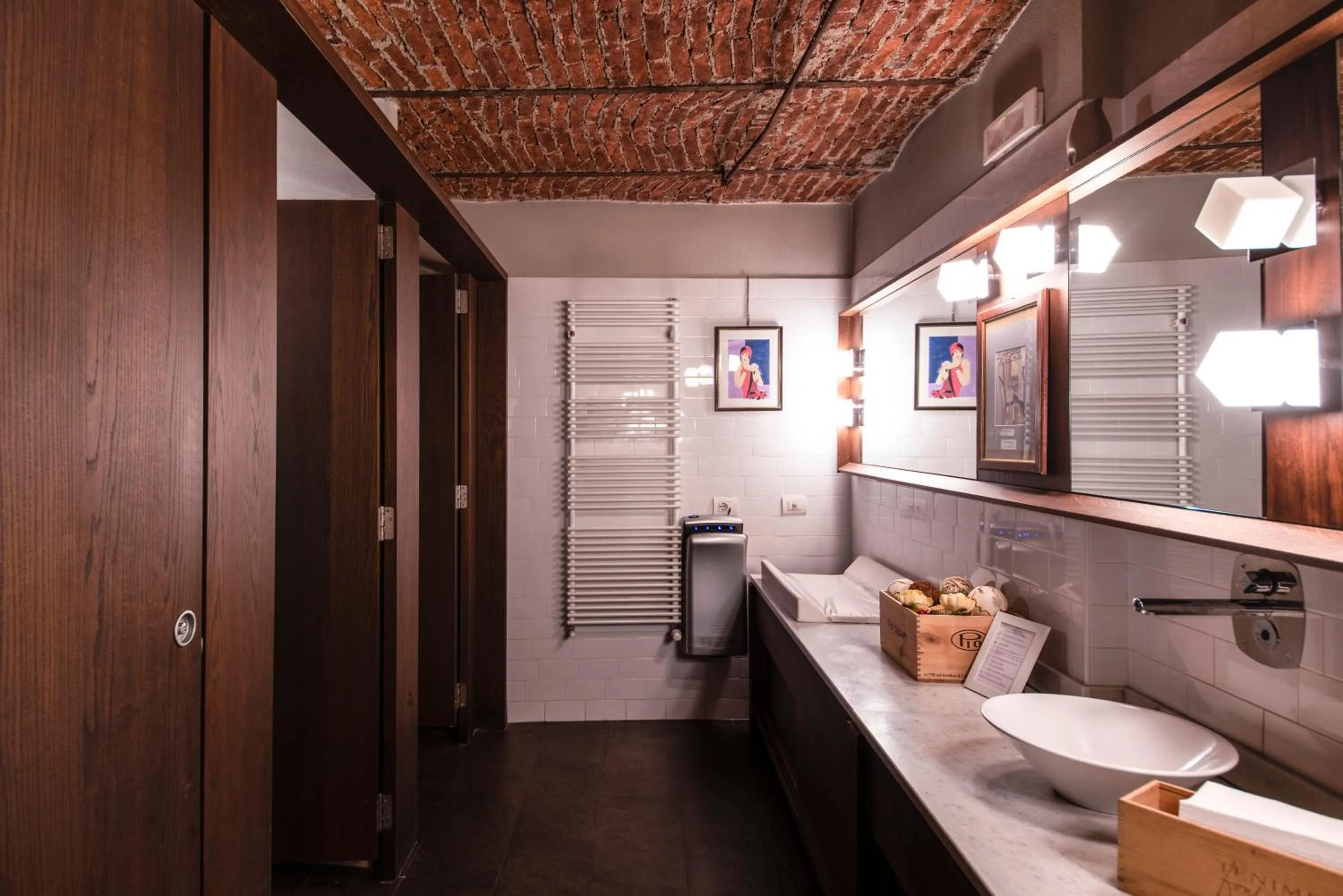 Bathroom in Hotel Osteria della Pista dal 1875