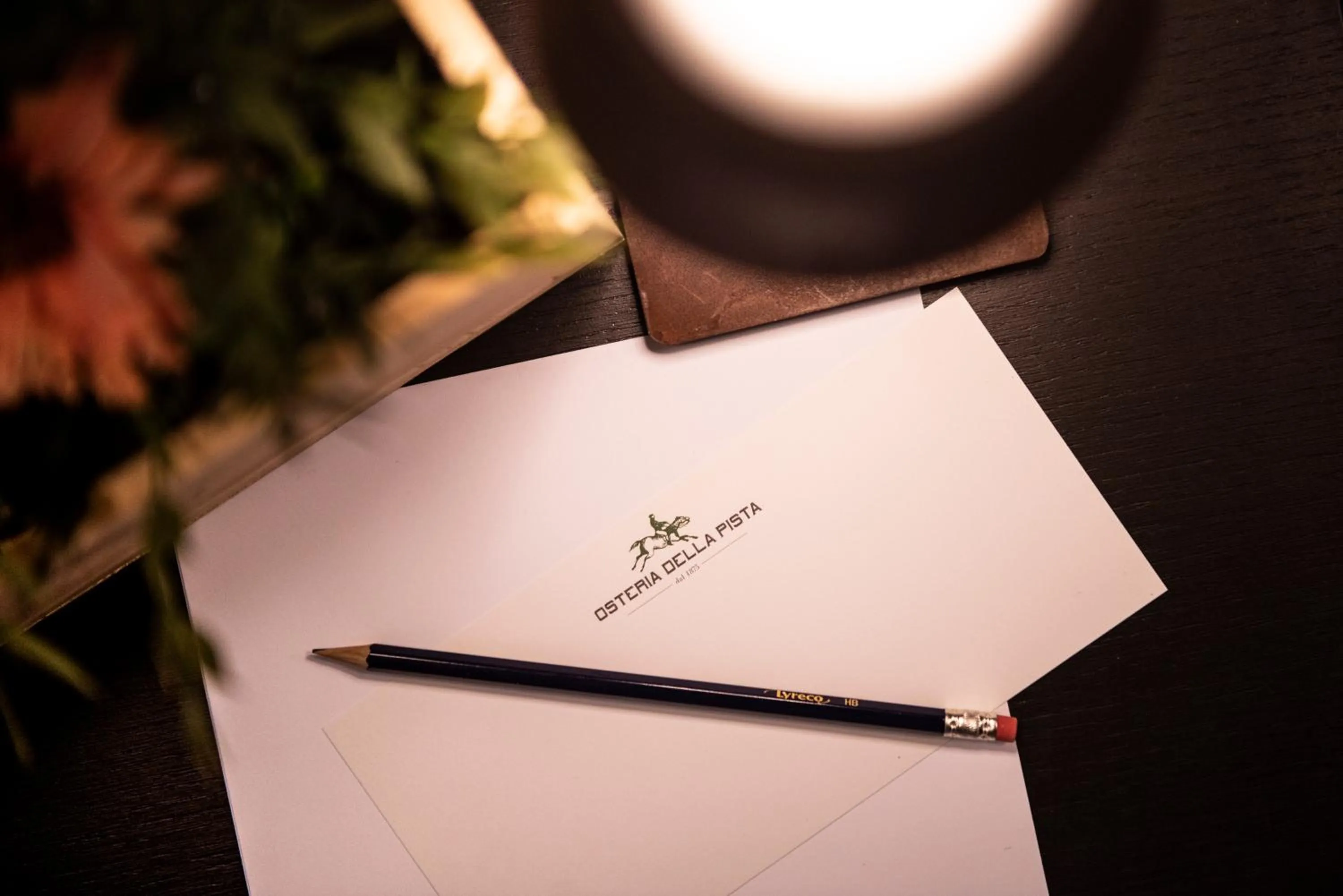 Communal lounge/ TV room in Hotel Osteria della Pista dal 1875