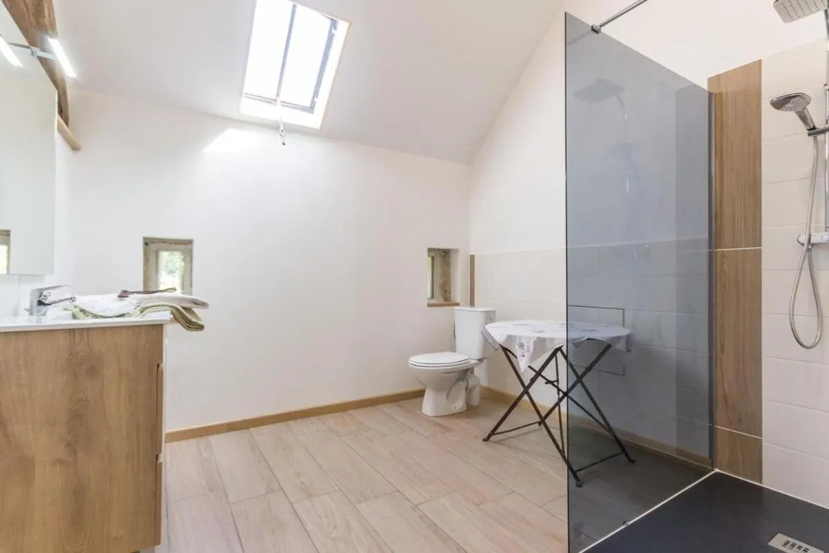 Toilet in La Thibaude - Livry