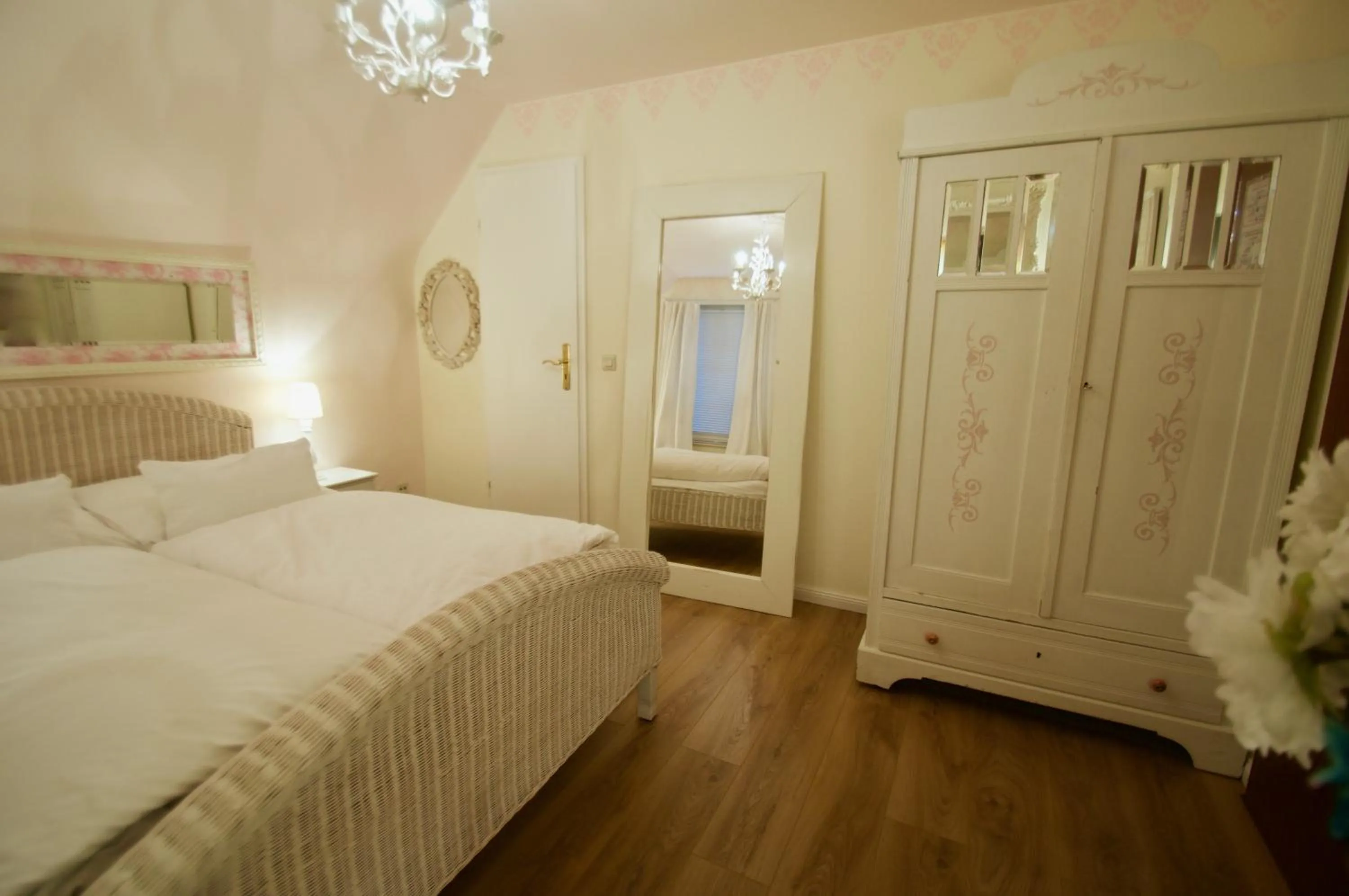 Photo of the whole room, Bed in Landhaus Hamm THE UNIQUE BOUTIQUE HOTEL