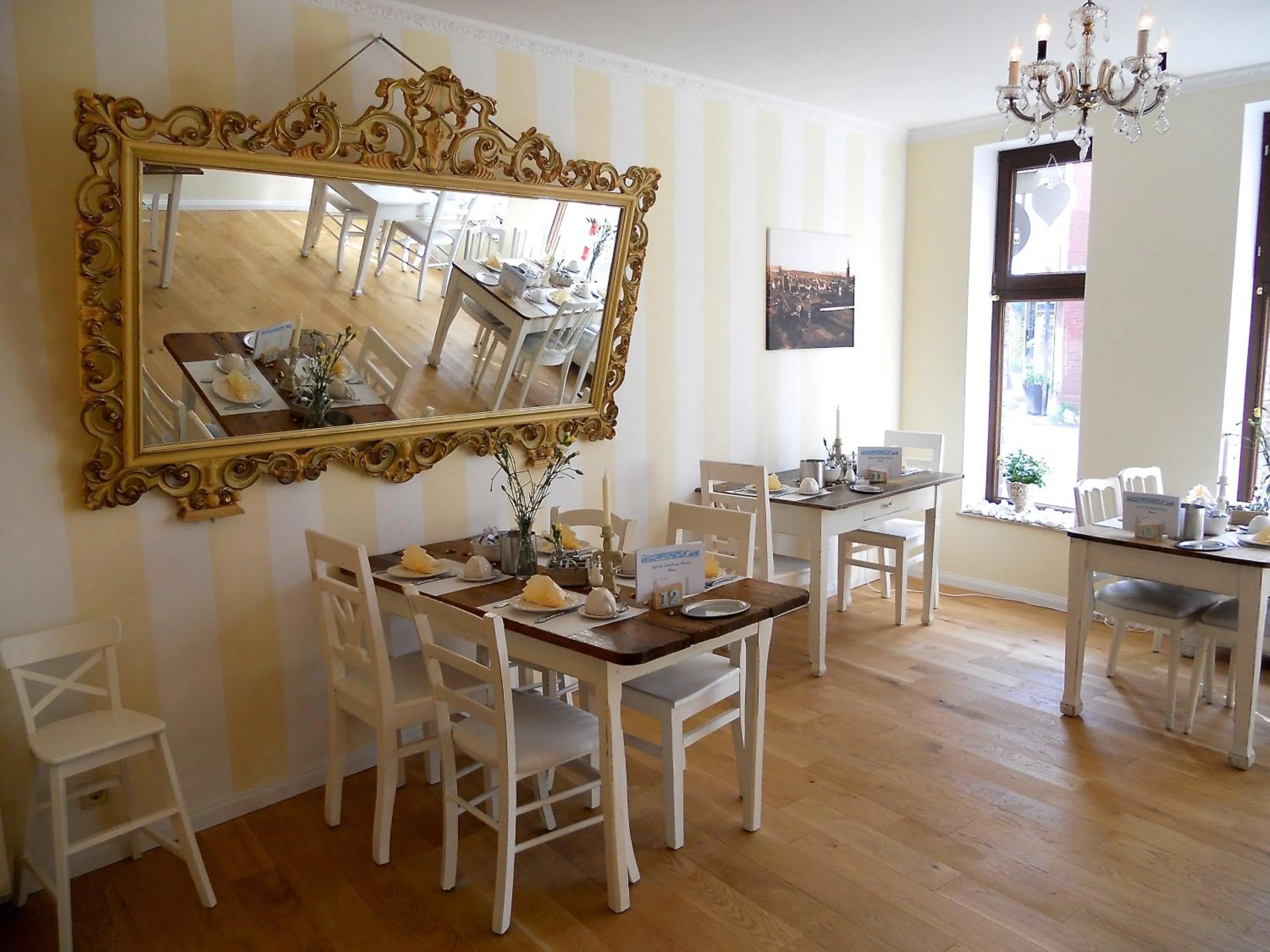 Restaurant/places to eat in Landhaus Hamm THE UNIQUE BOUTIQUE HOTEL