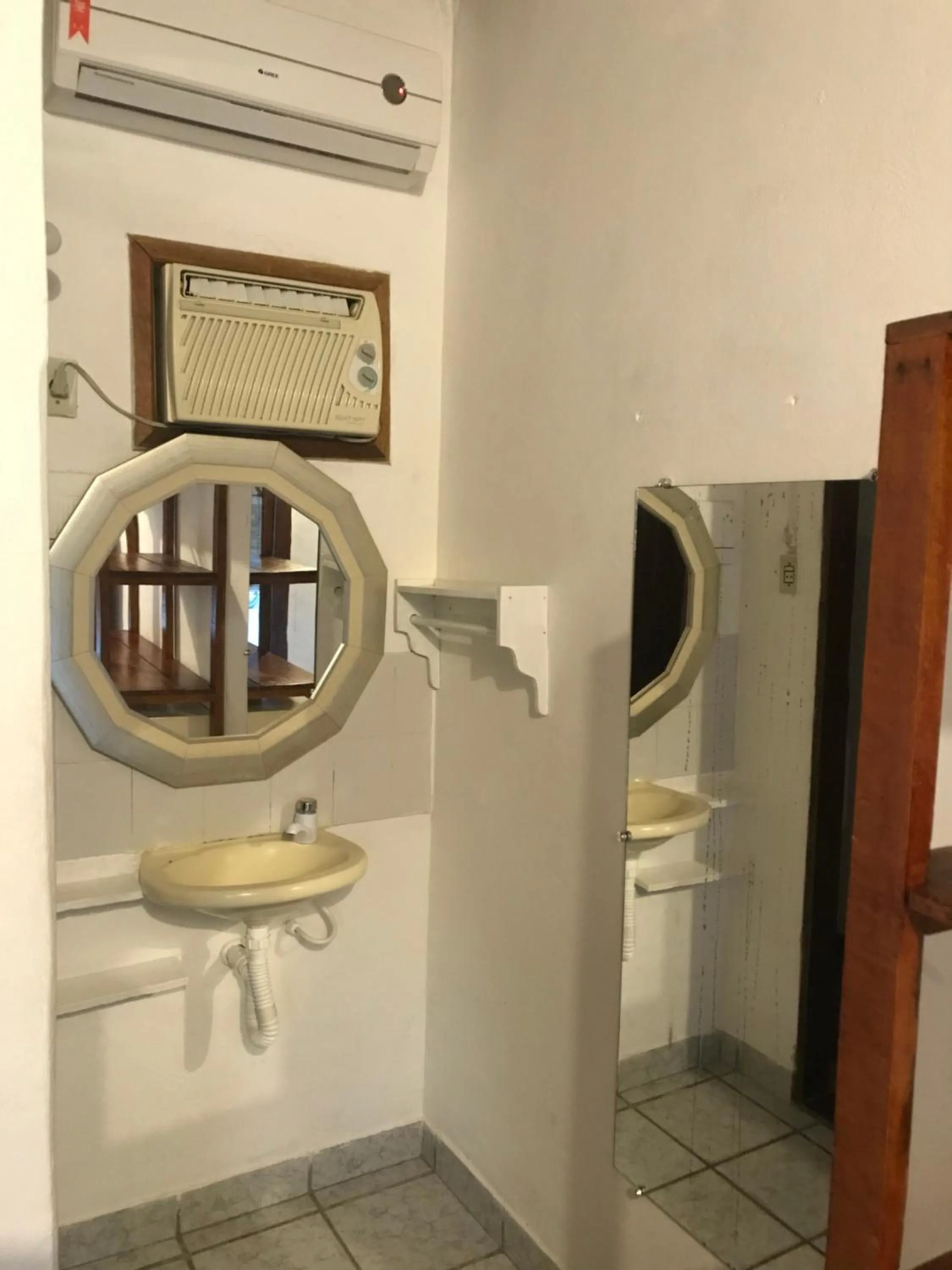 Bathroom in Pousada do Carlos