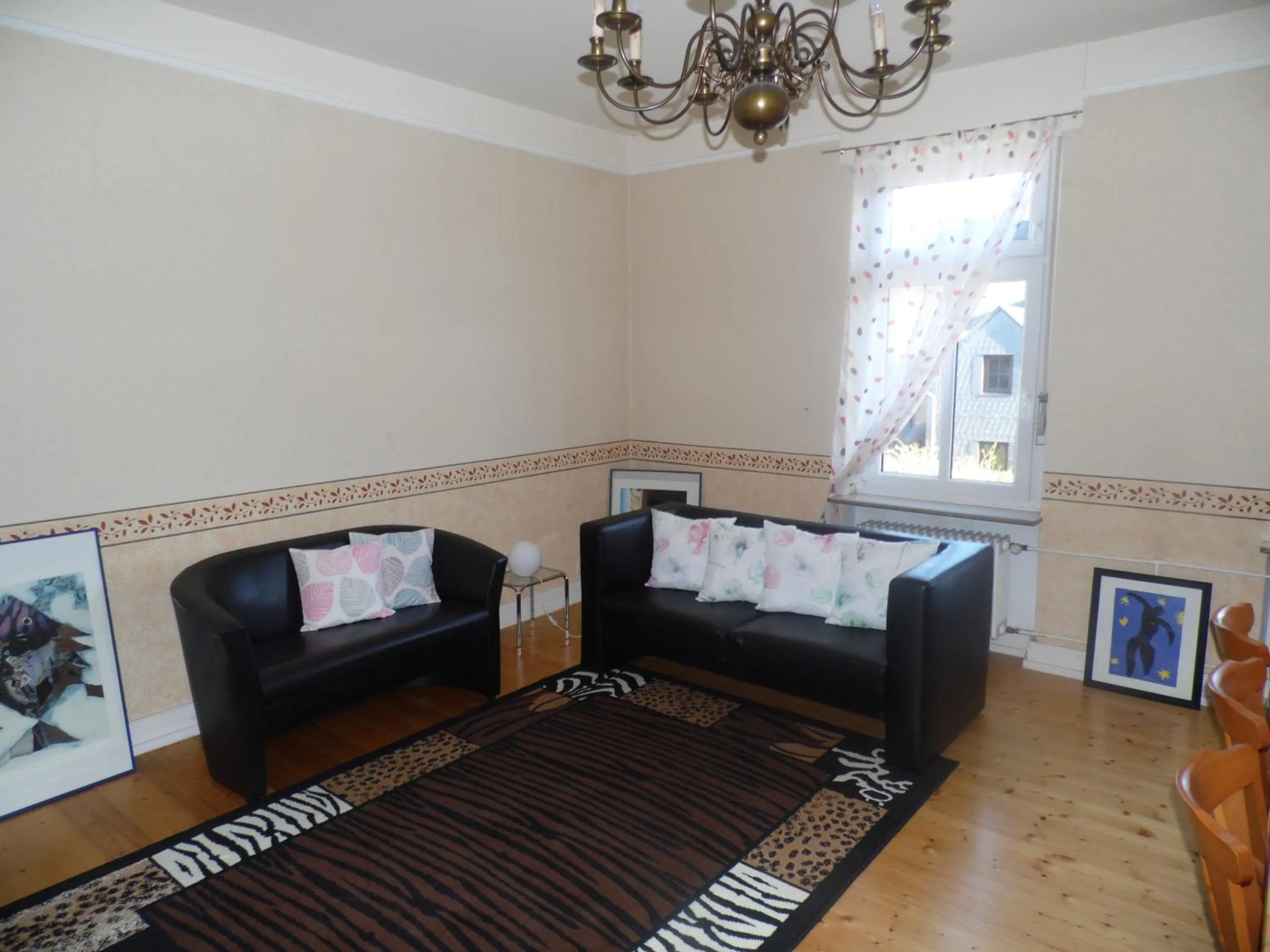 Seating area, Bed in Hotel Kremer