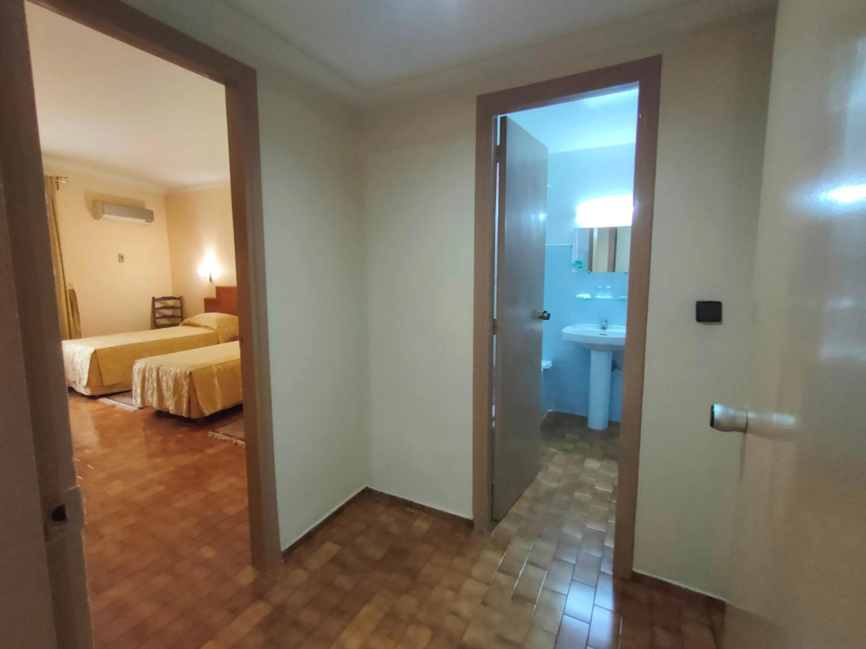 Photo of the whole room, Bed in Hotel Splendid