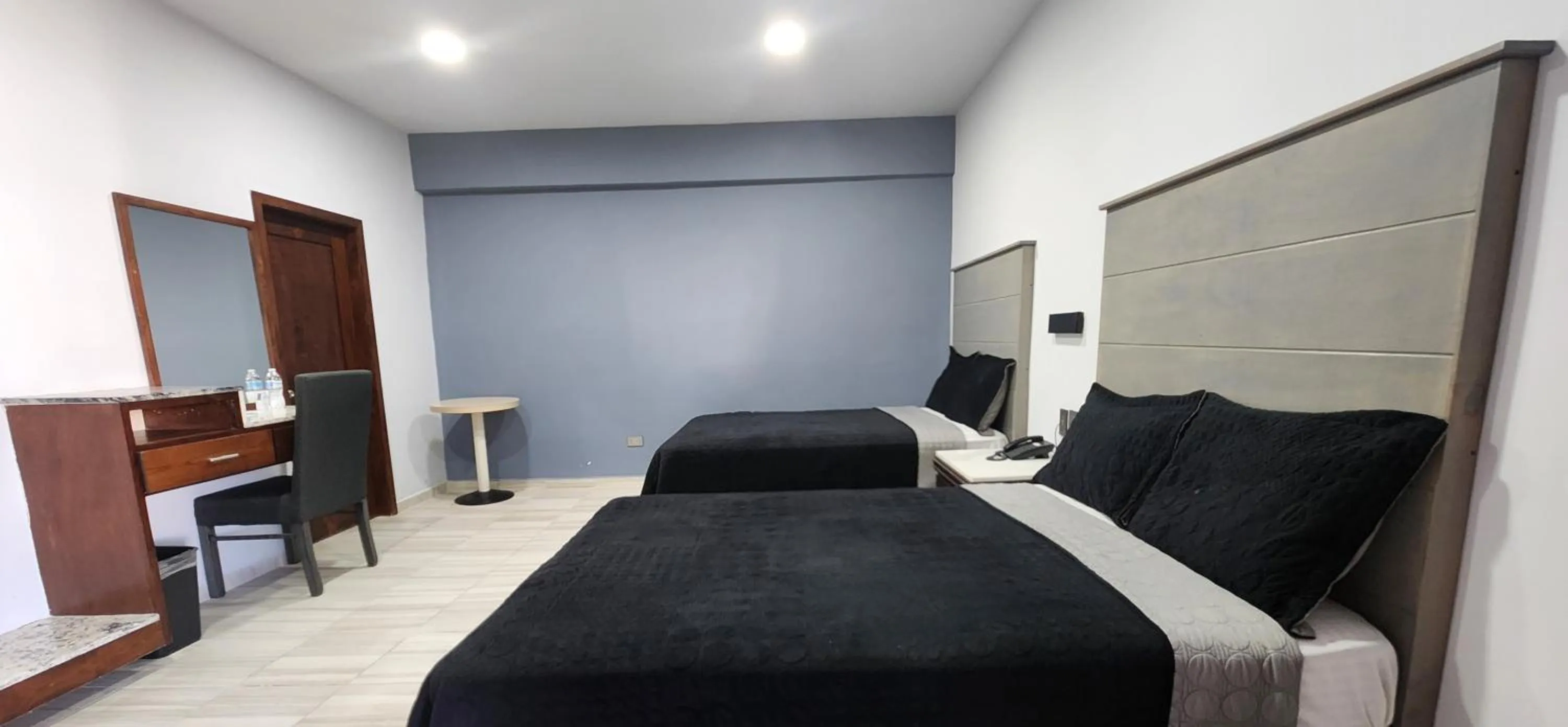 Photo of the whole room, Bed in Hotel Paraiso