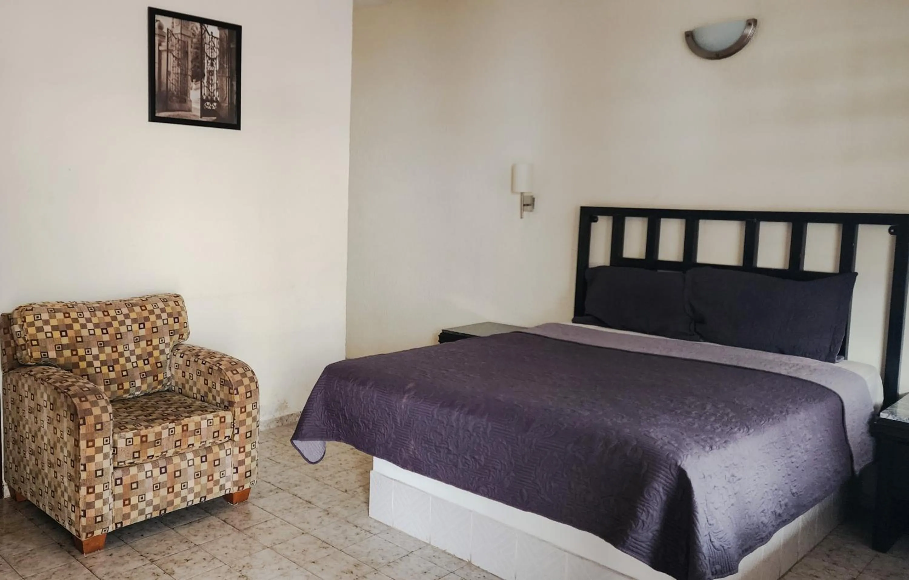 Bed in Hotel Paraiso