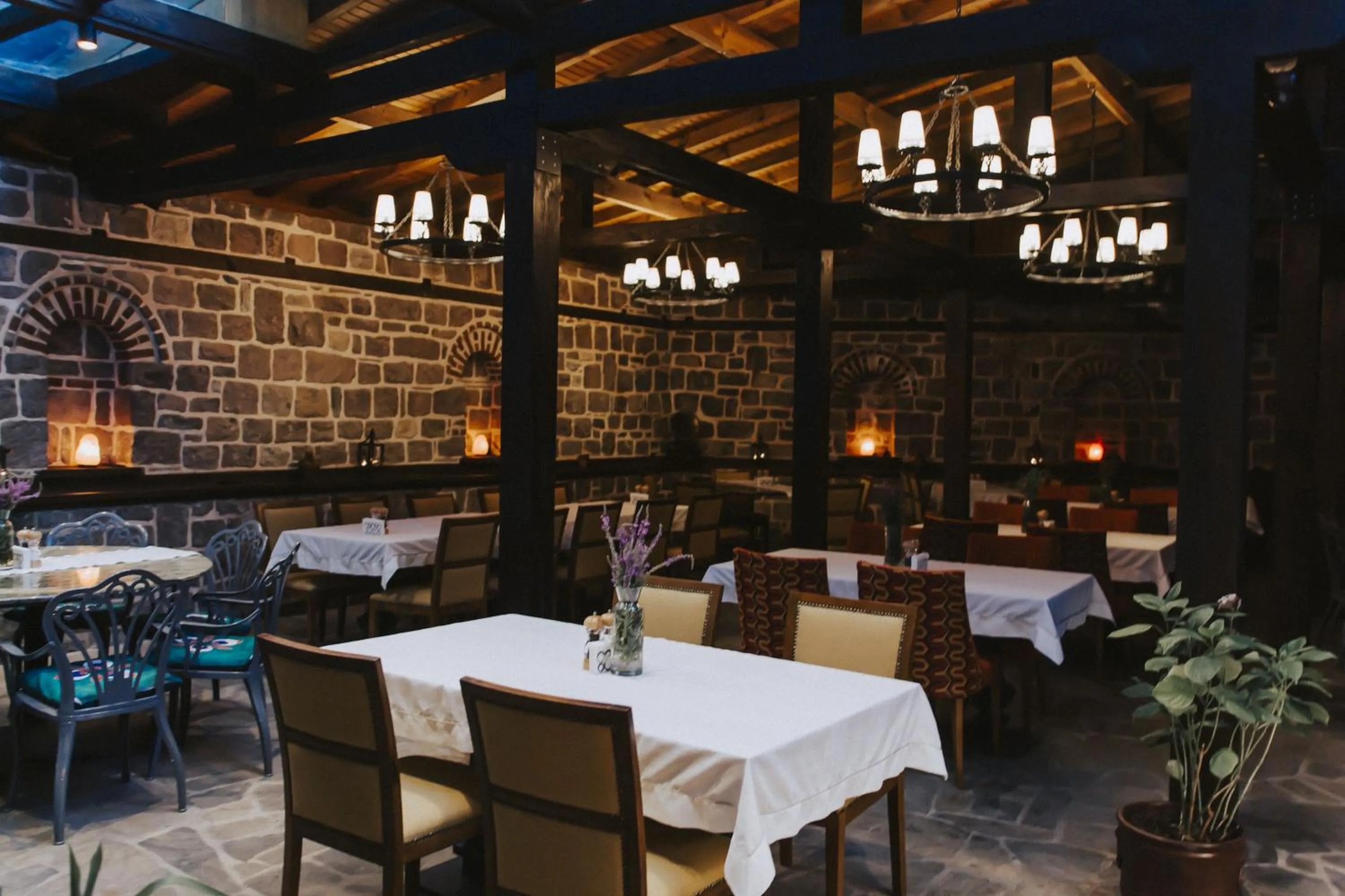 Restaurant/places to eat in Misgibi Hotel