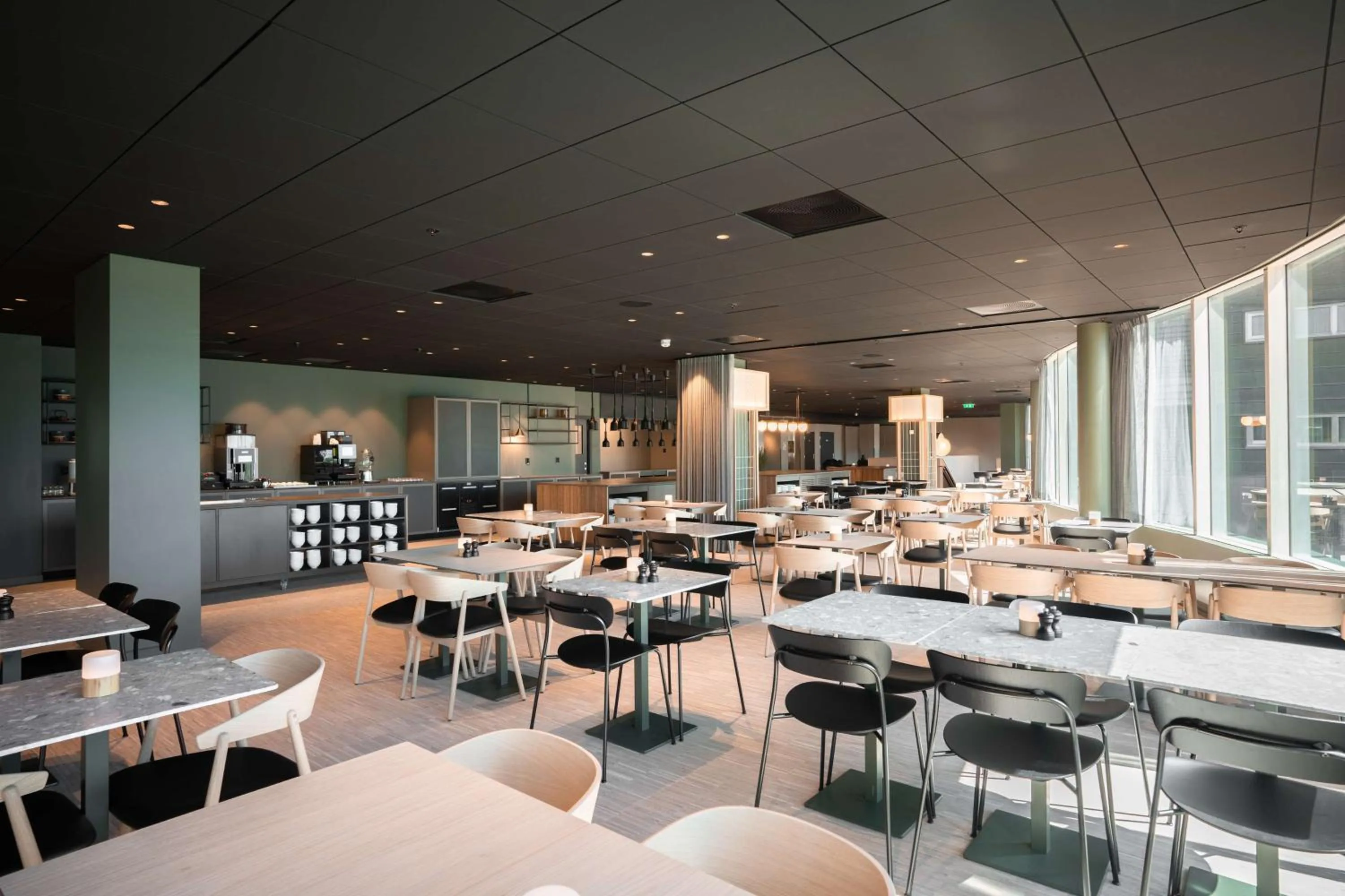 Restaurant/places to eat in Scandic Hamar