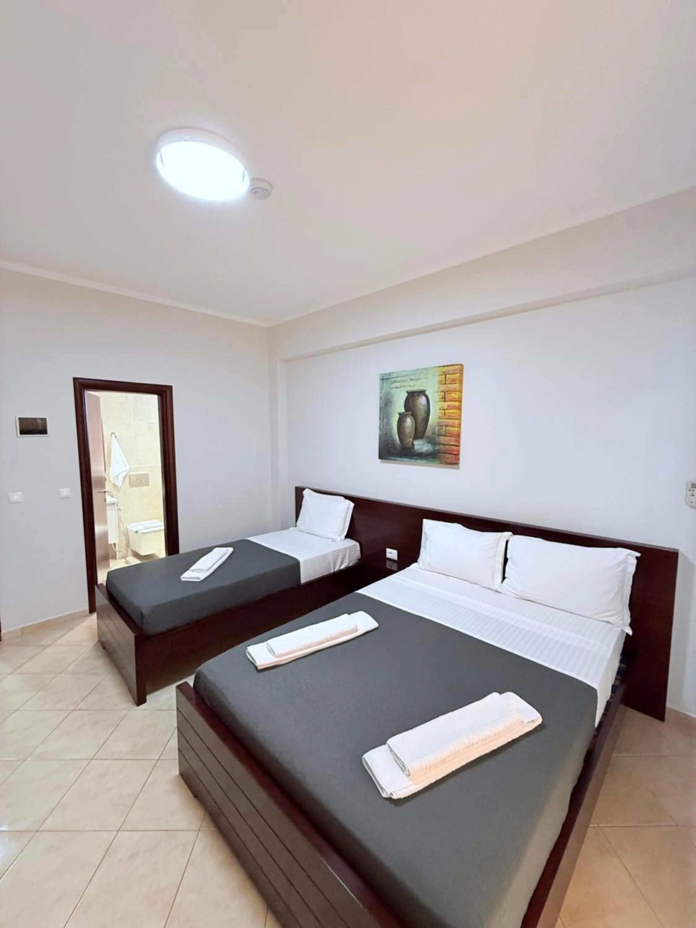 Bed in Hotel Milo Ksamil