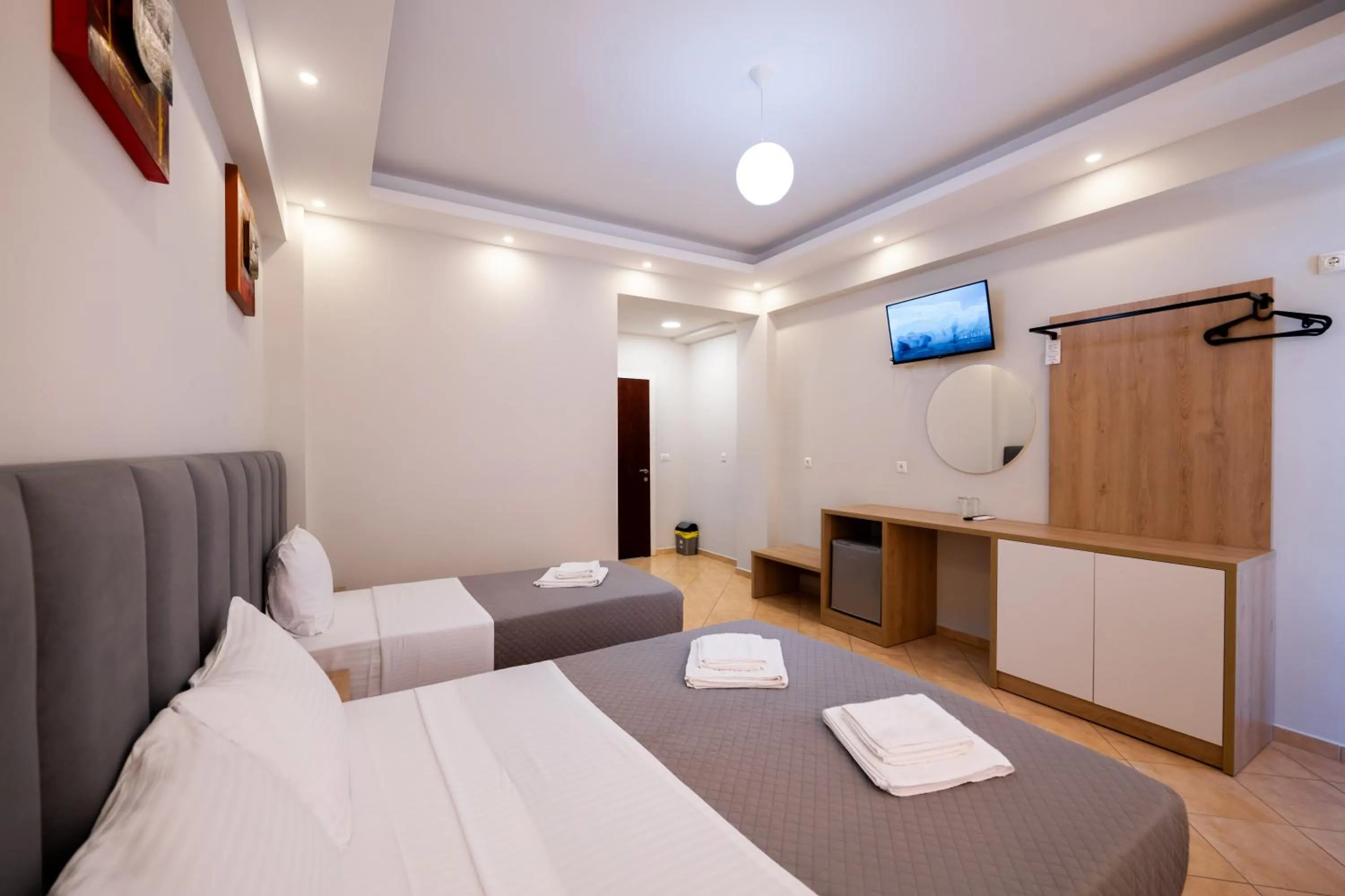 Bed in Hotel Milo Ksamil