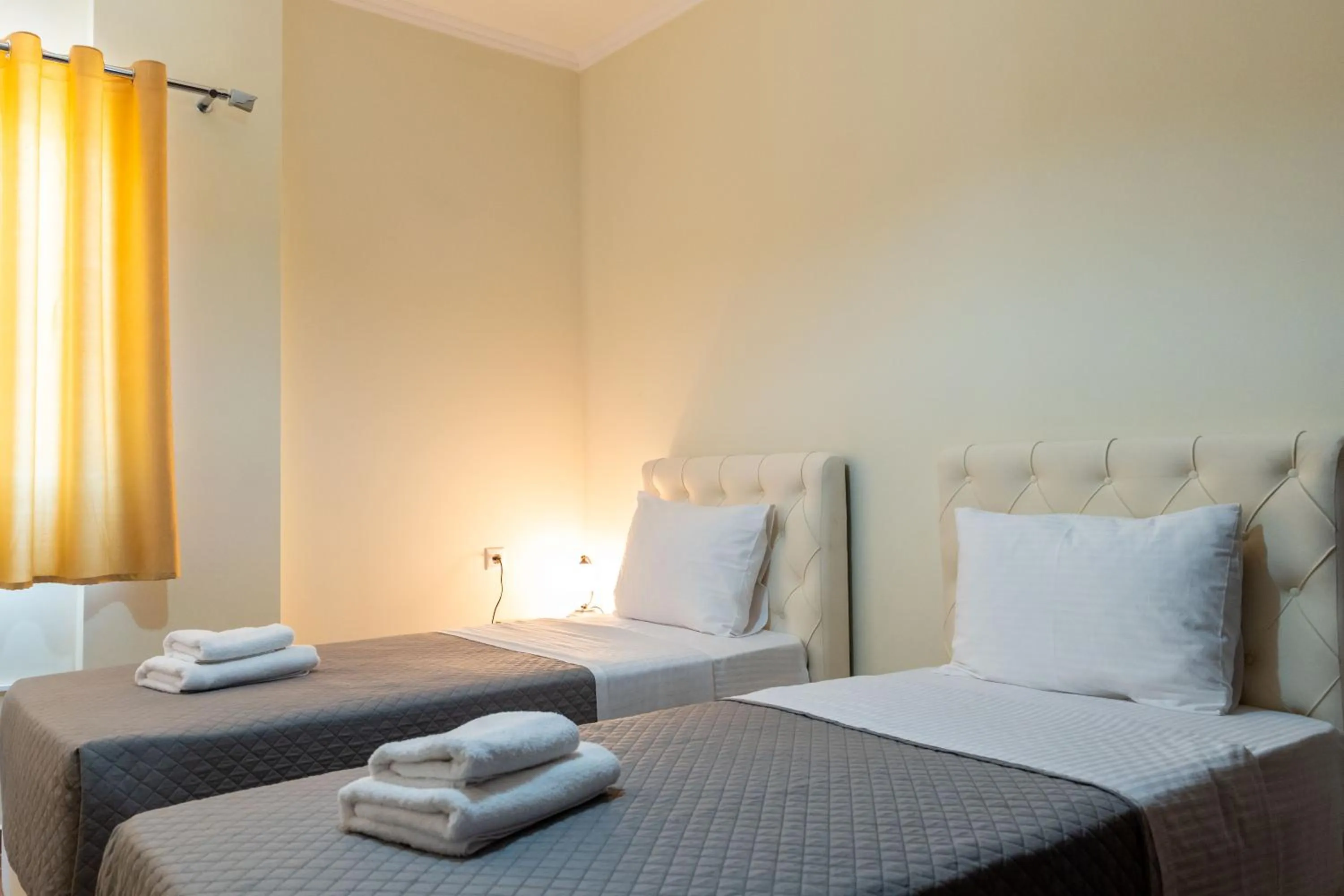 Bed in Hotel Milo Ksamil