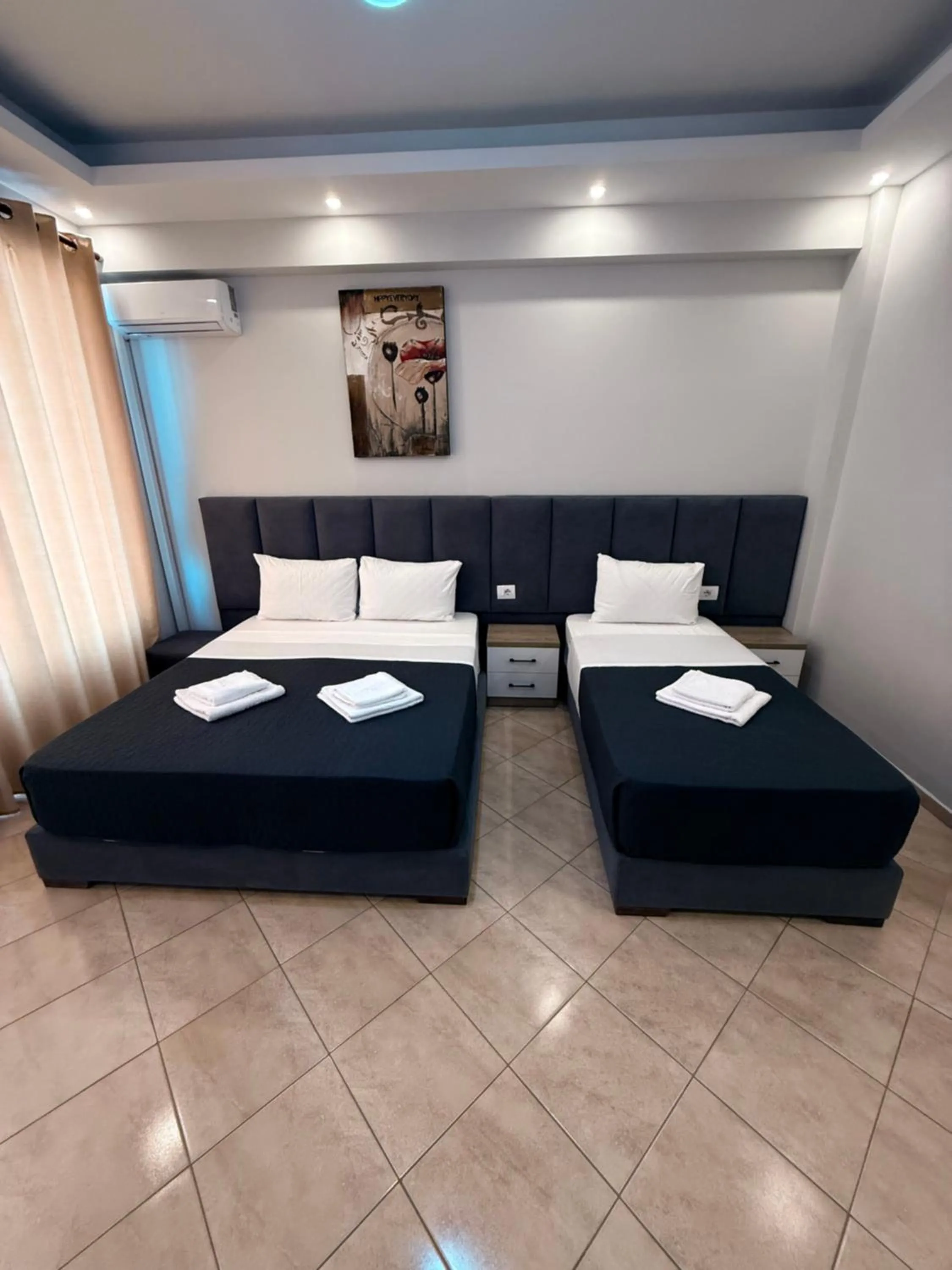 Bed in Hotel Milo Ksamil