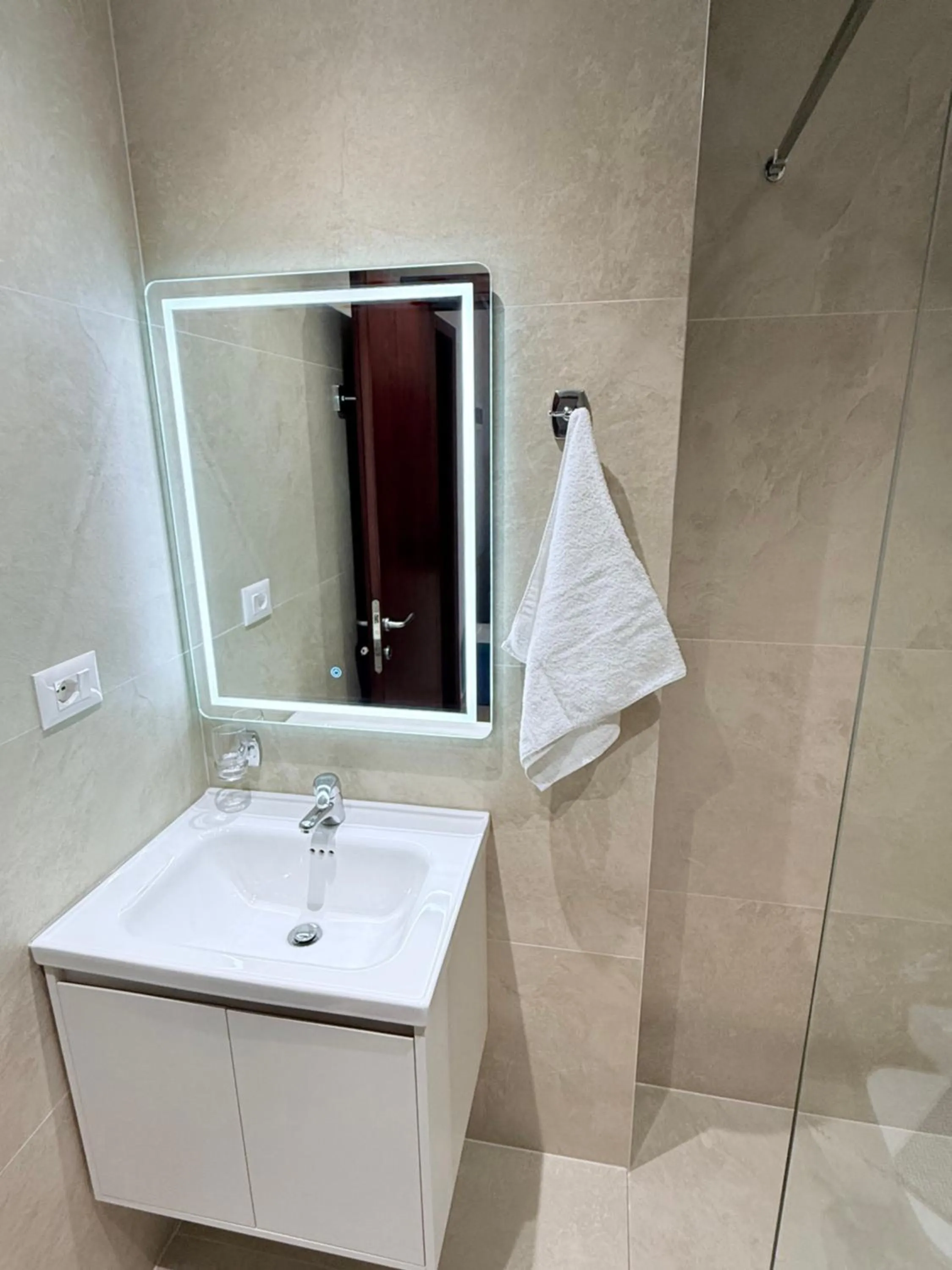 Shower in Hotel Milo Ksamil