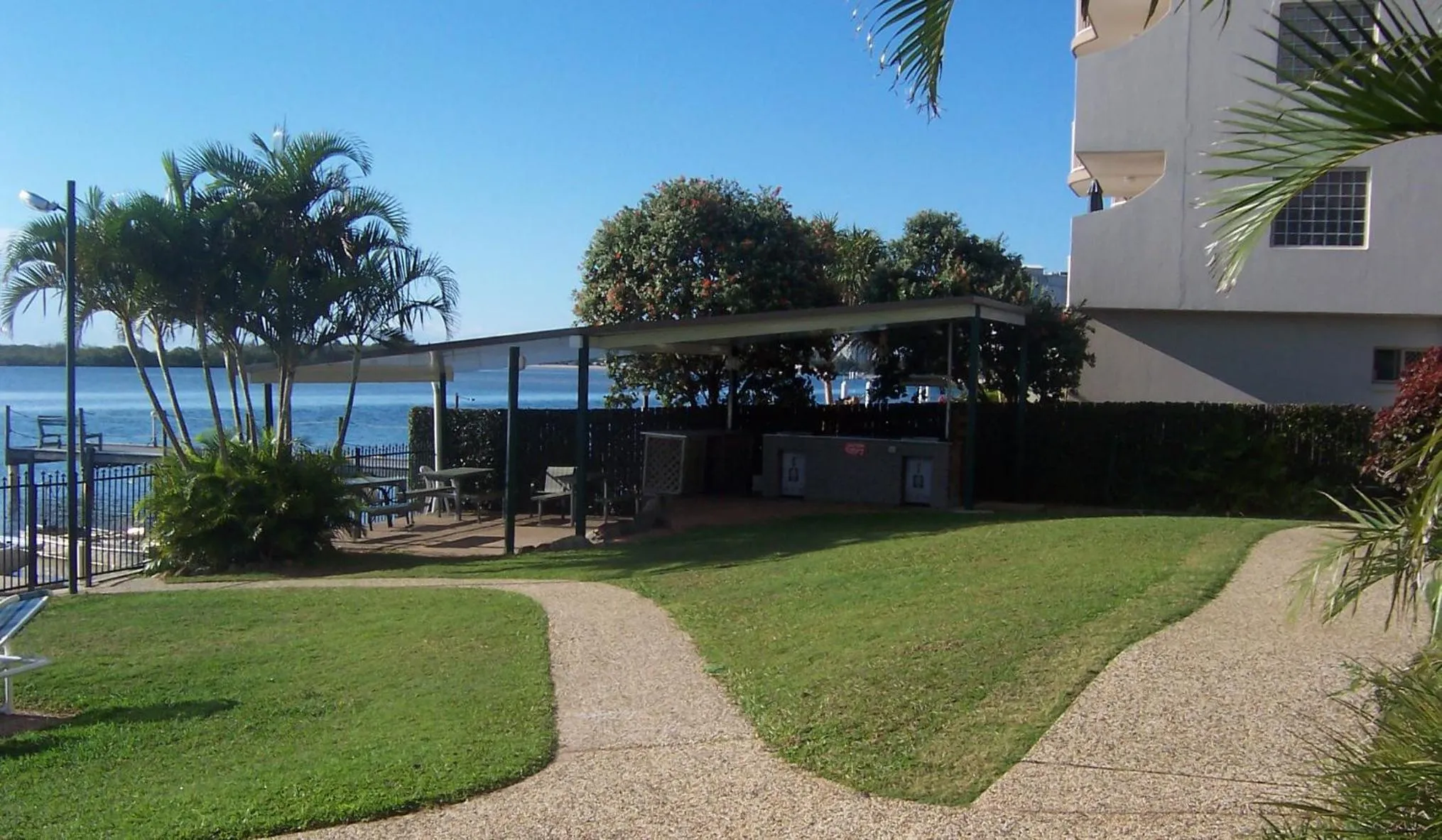 BBQ facilities in Banyandah Towers