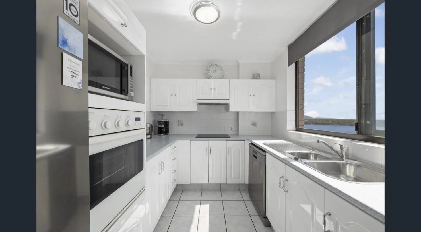 Kitchen or kitchenette in Banyandah Towers