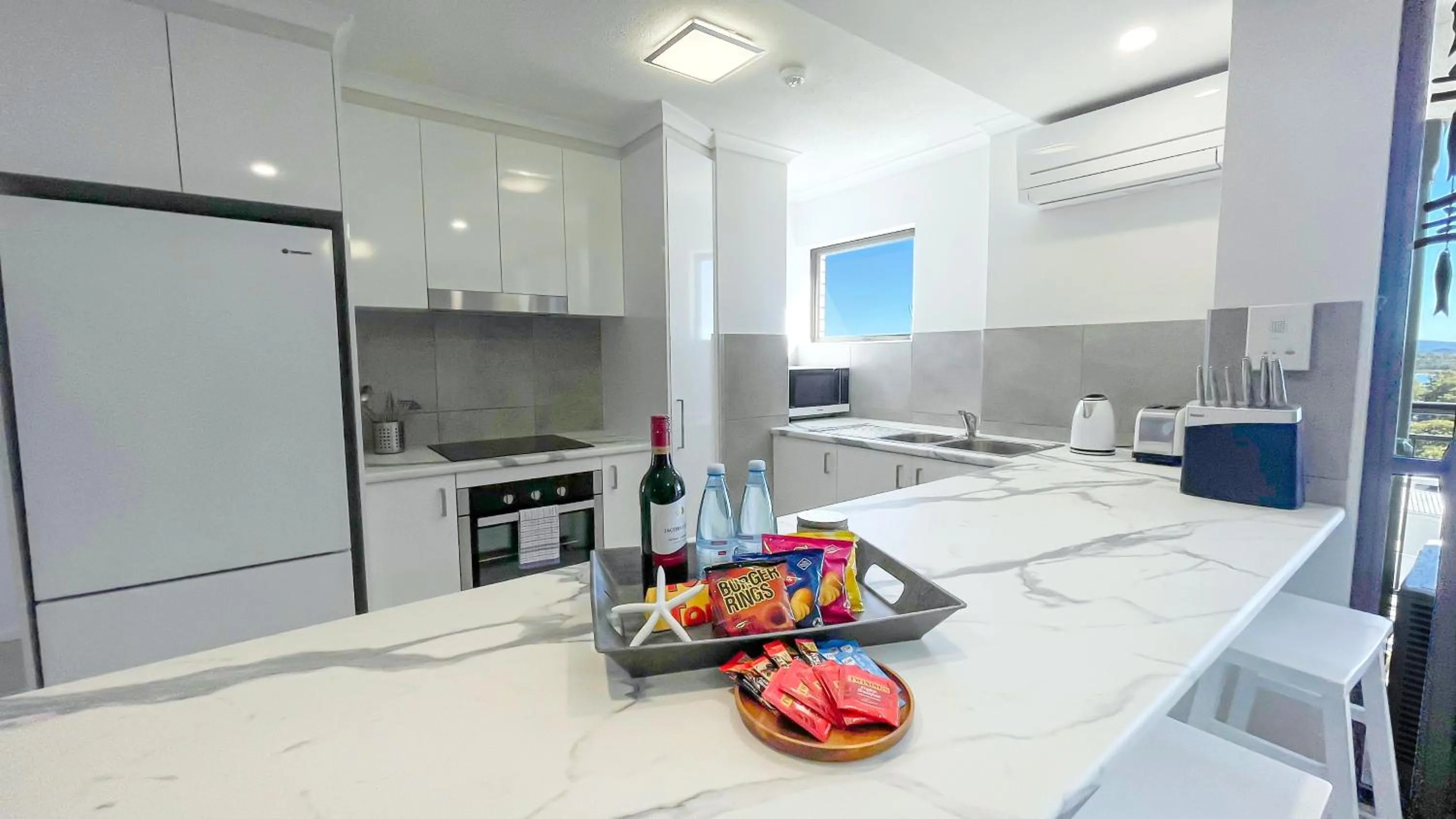 Food and drinks in Banyandah Towers