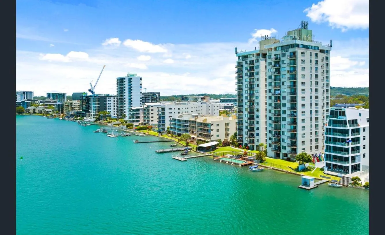 Property building in Banyandah Towers