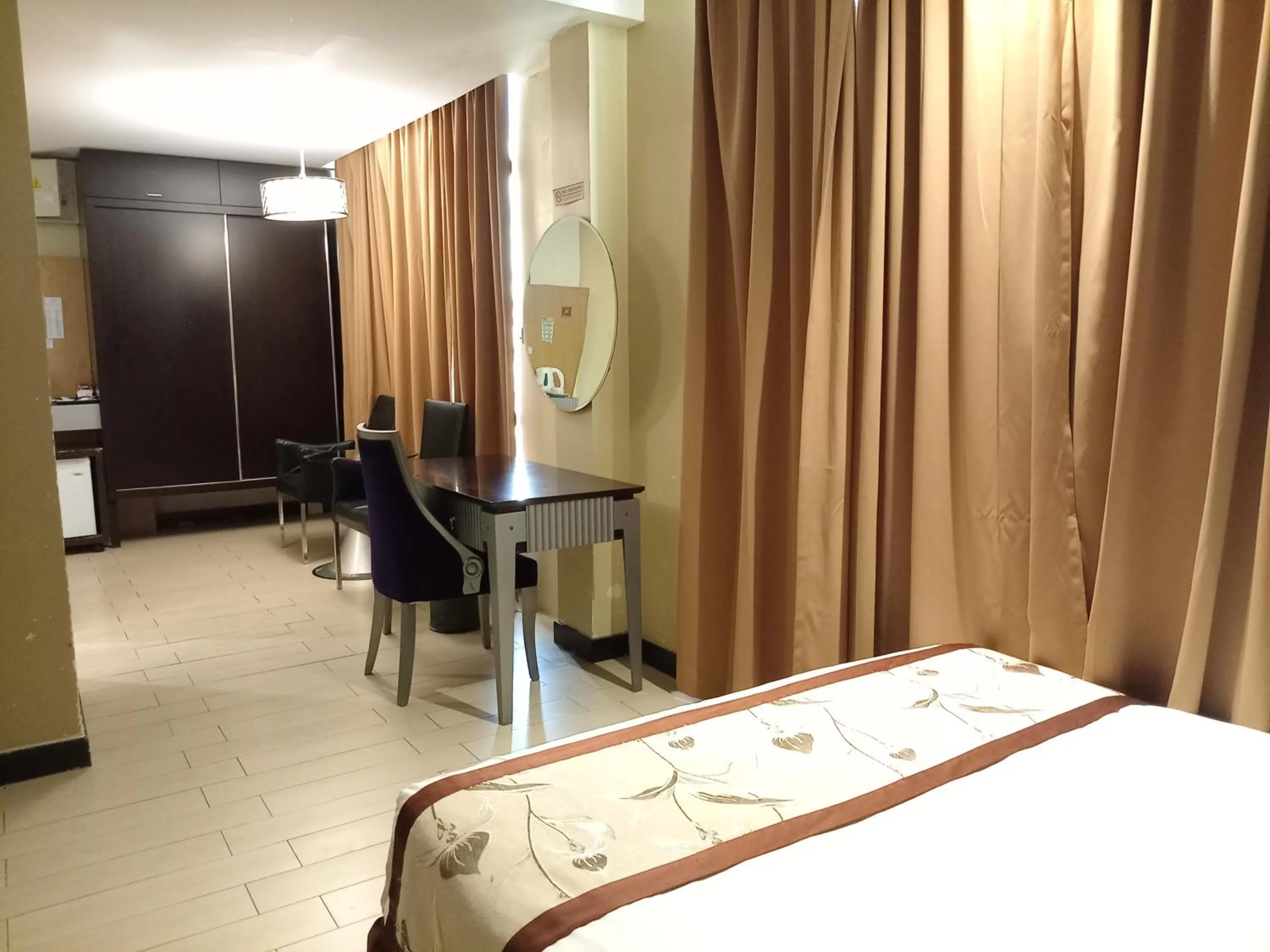 Bedroom, Bed in Shervinton Executive Boutique Hotel