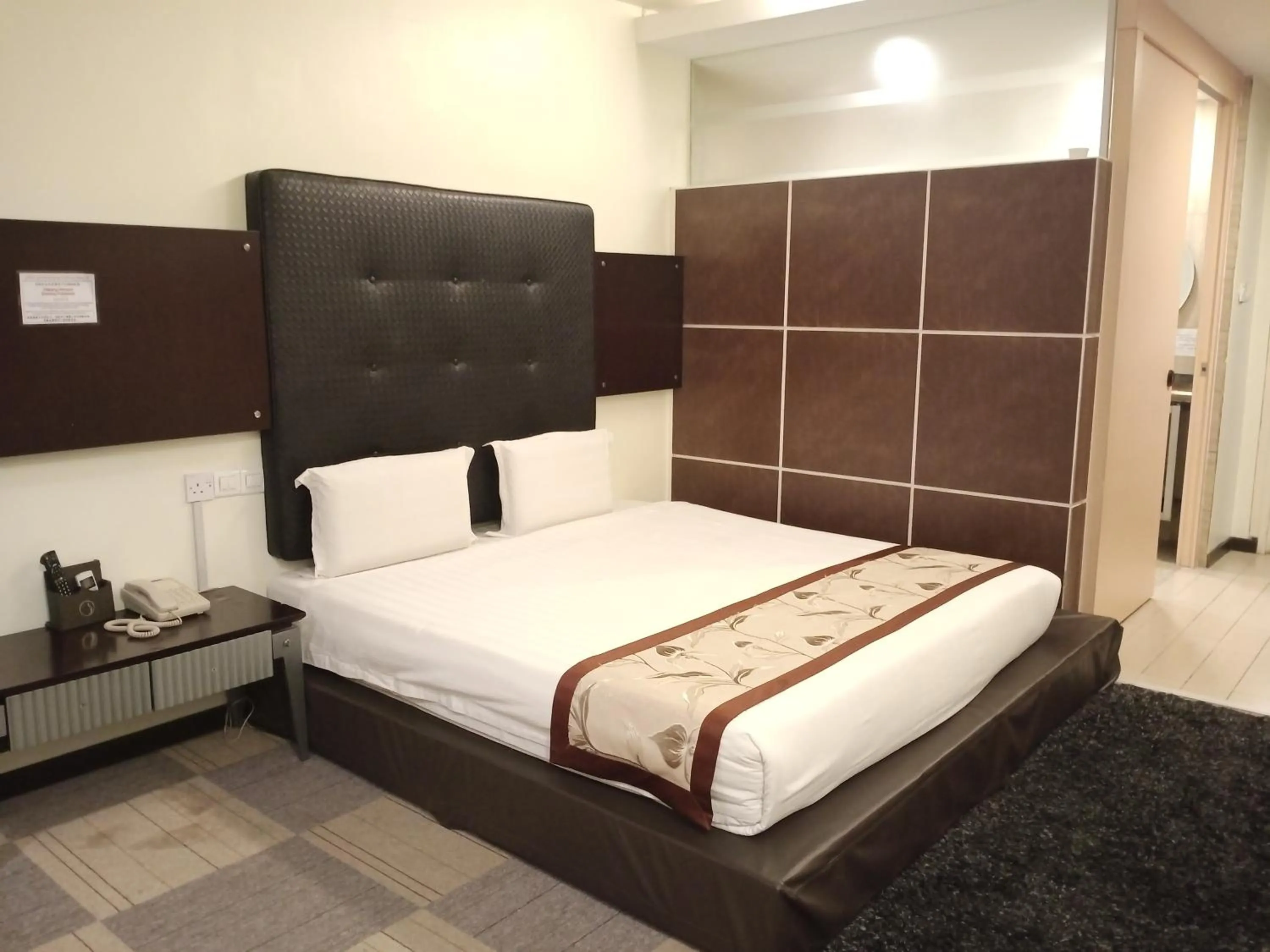 Bedroom, Bed in Shervinton Executive Boutique Hotel