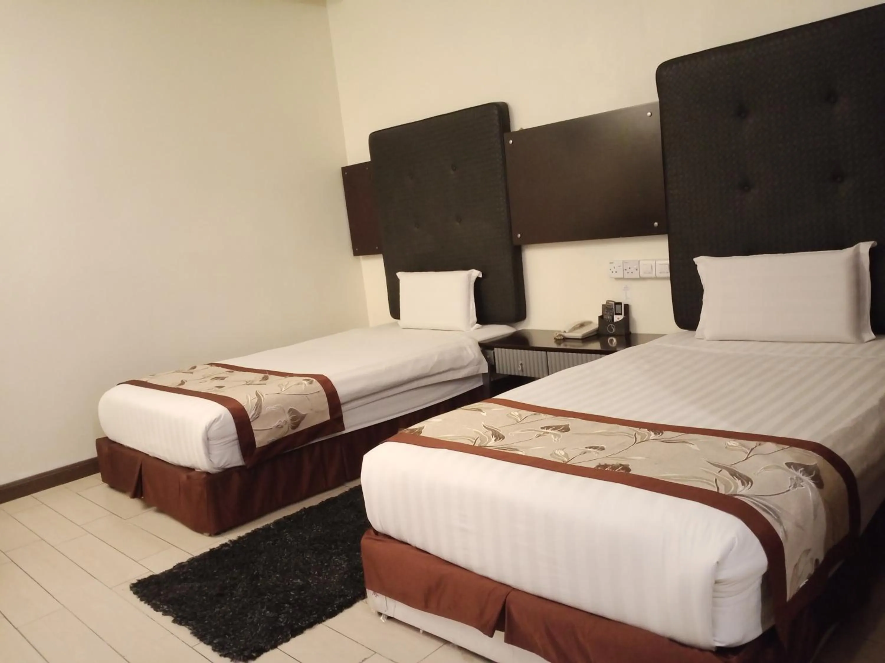 Bed in Shervinton Executive Boutique Hotel