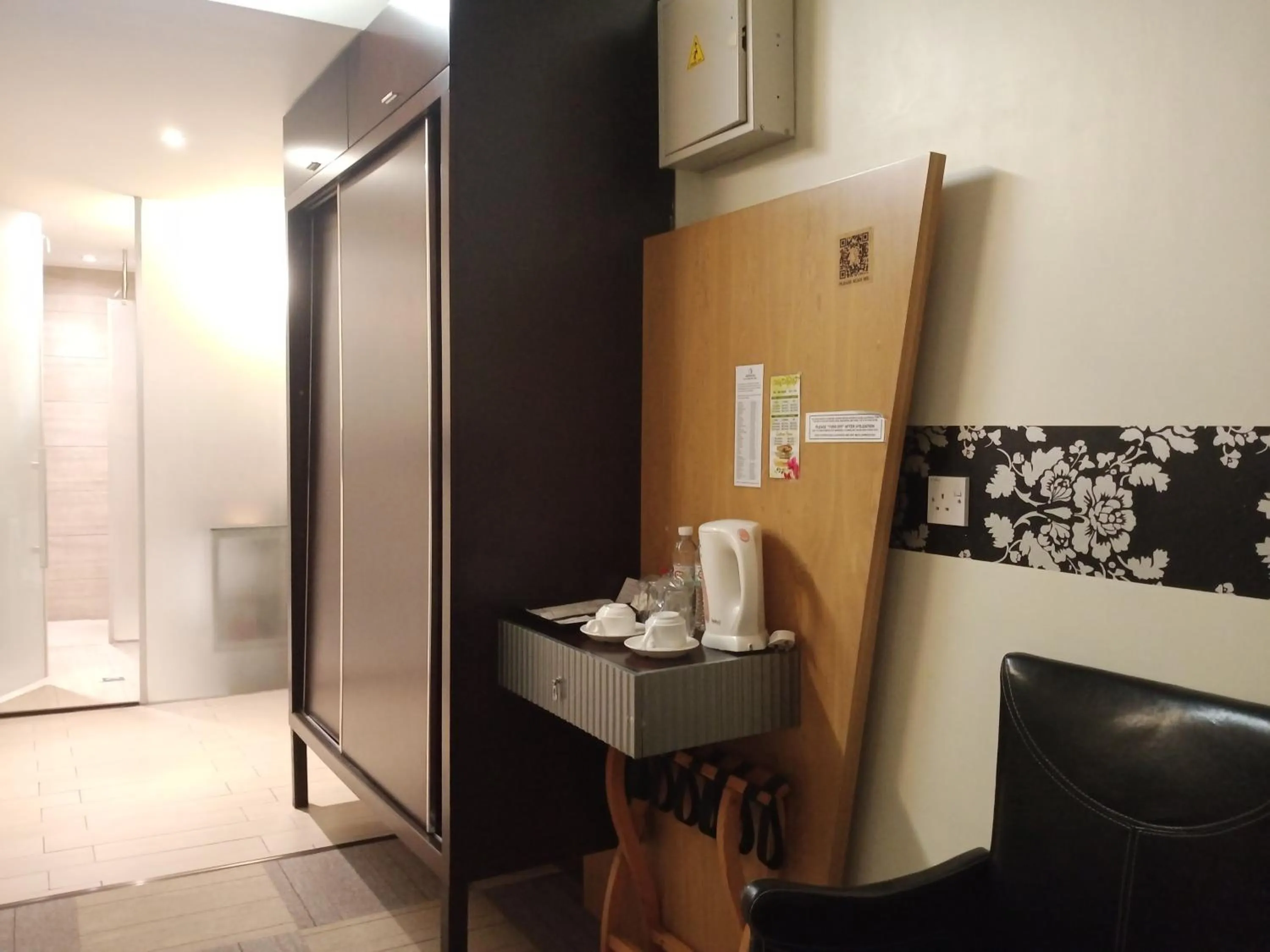 Coffee/tea facilities in Shervinton Executive Boutique Hotel