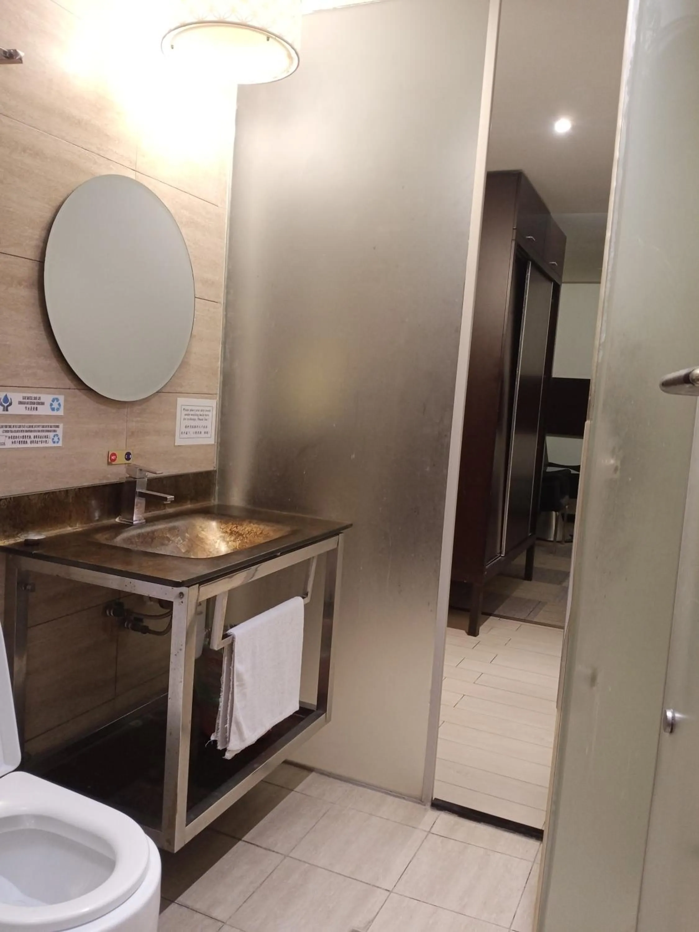 Bathroom in Shervinton Executive Boutique Hotel