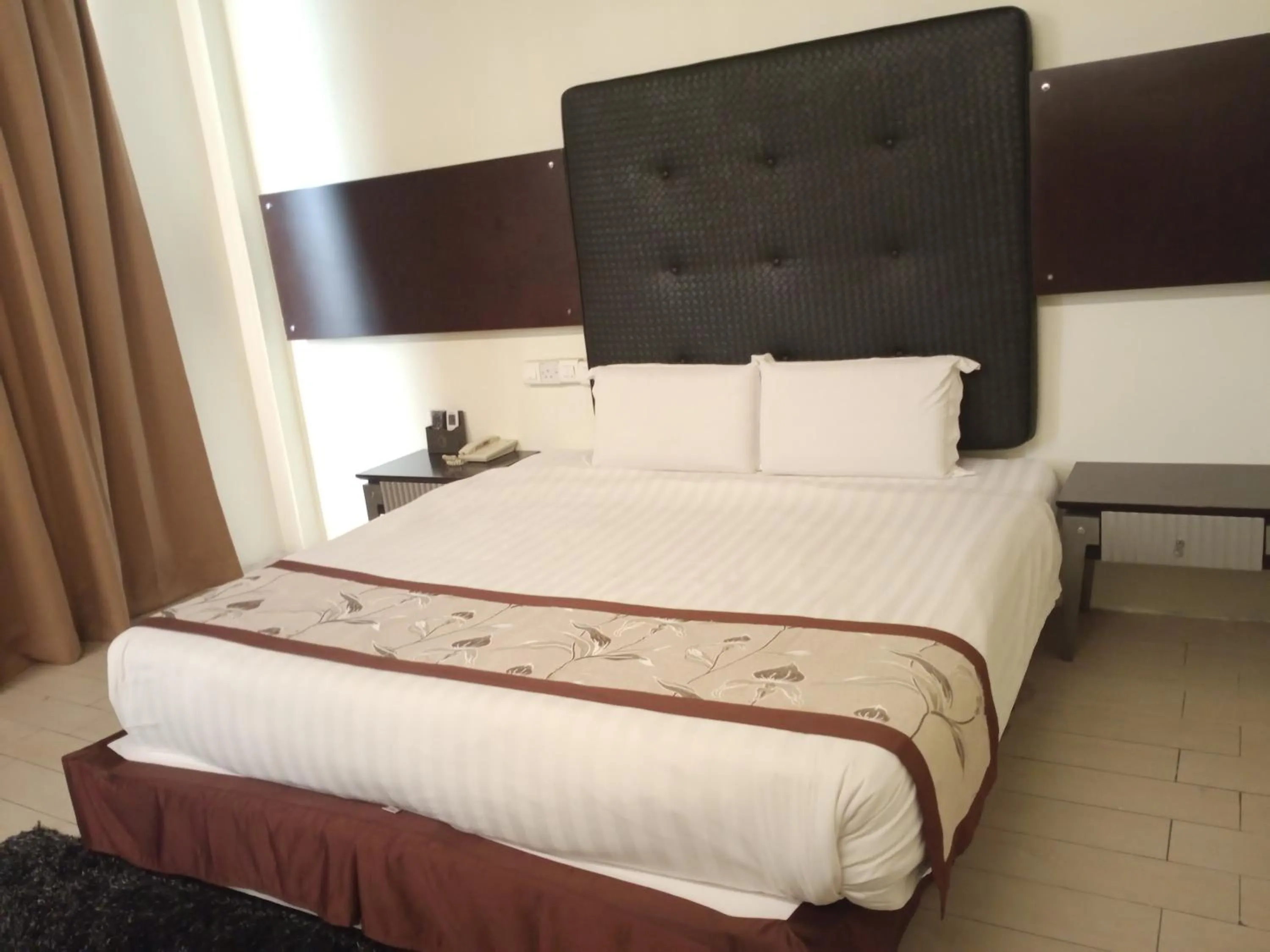 Bed in Shervinton Executive Boutique Hotel