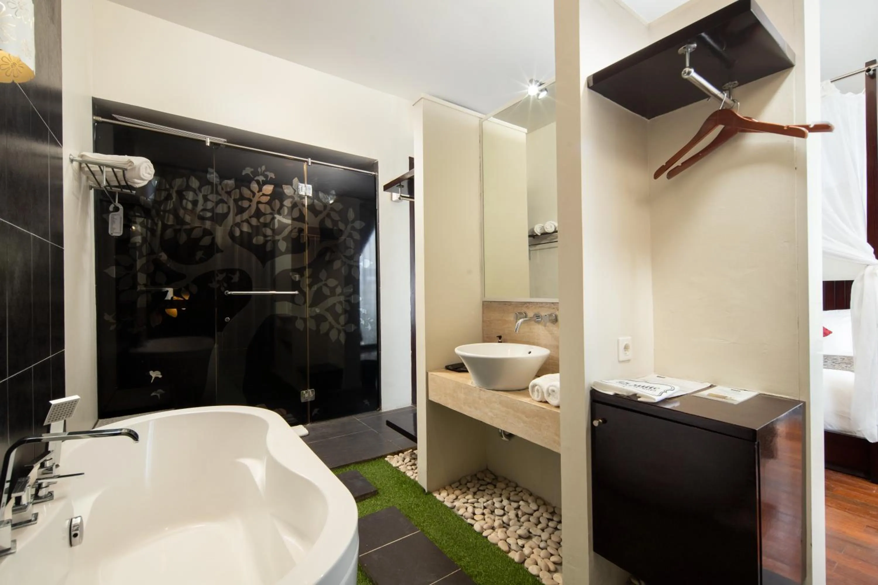 Shower in 18 Suite Villa Kuta