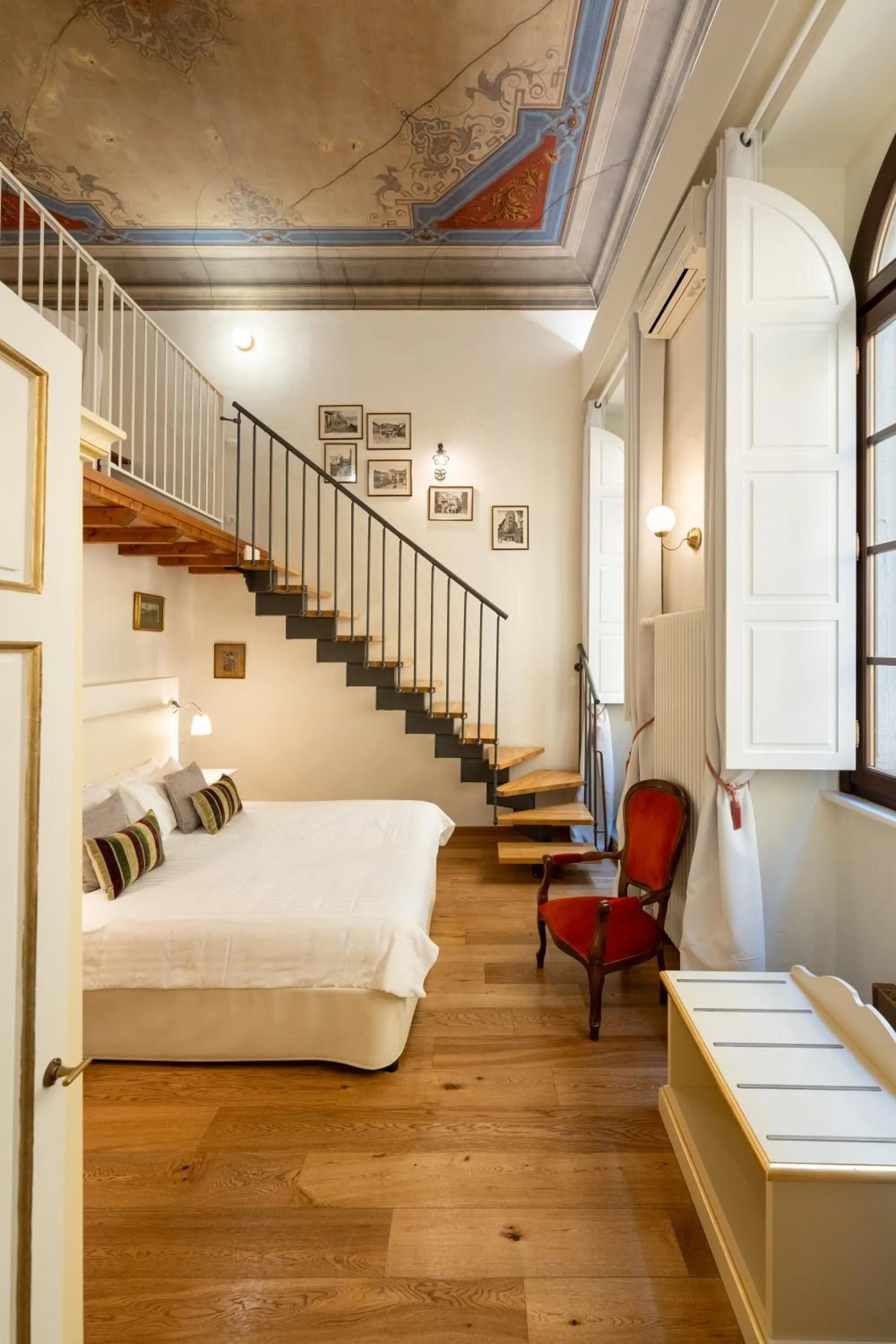 Bed in Palazzo D'Ambra Residenza d'Epoca