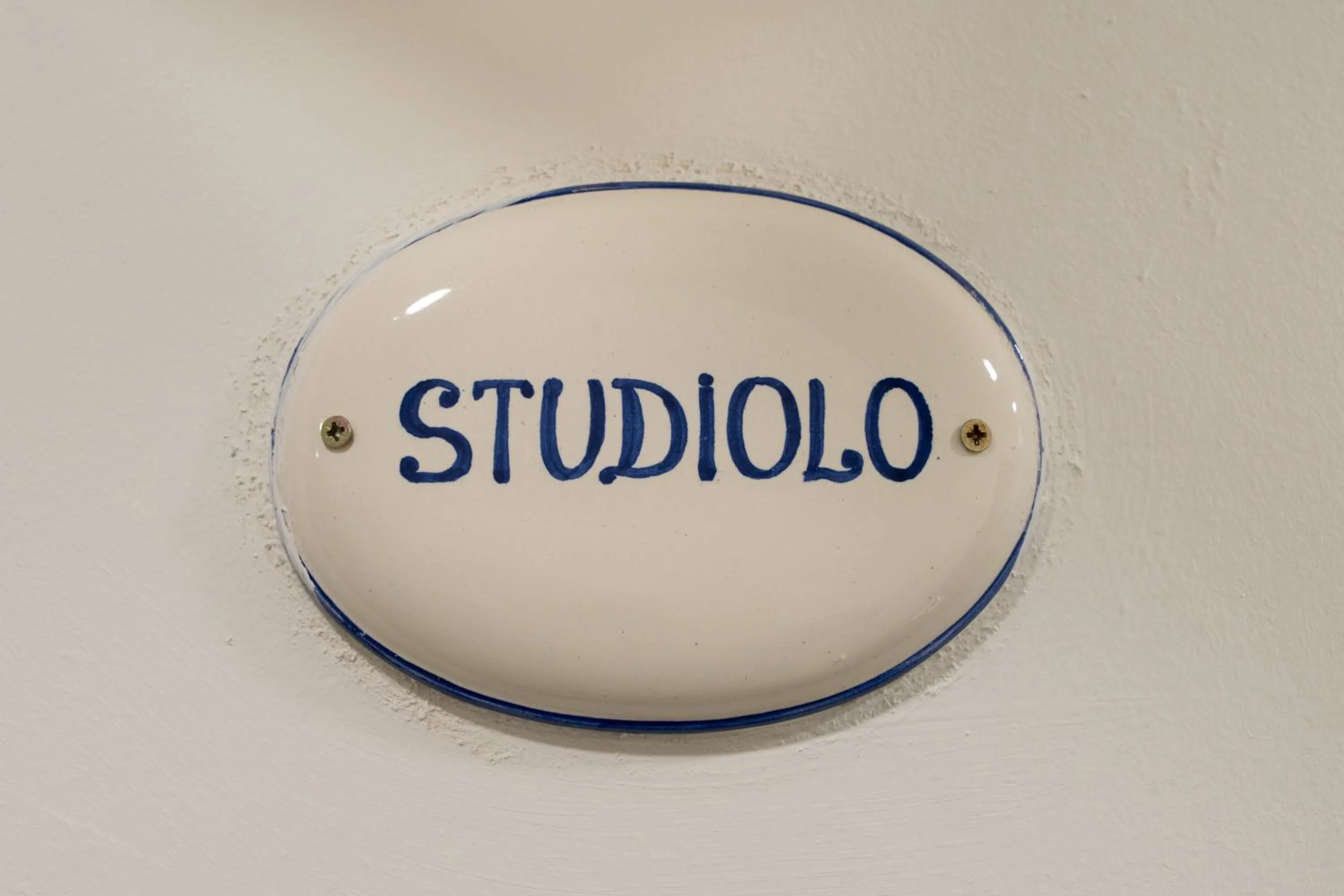 Decorative detail in Palazzo D'Ambra Residenza d'Epoca