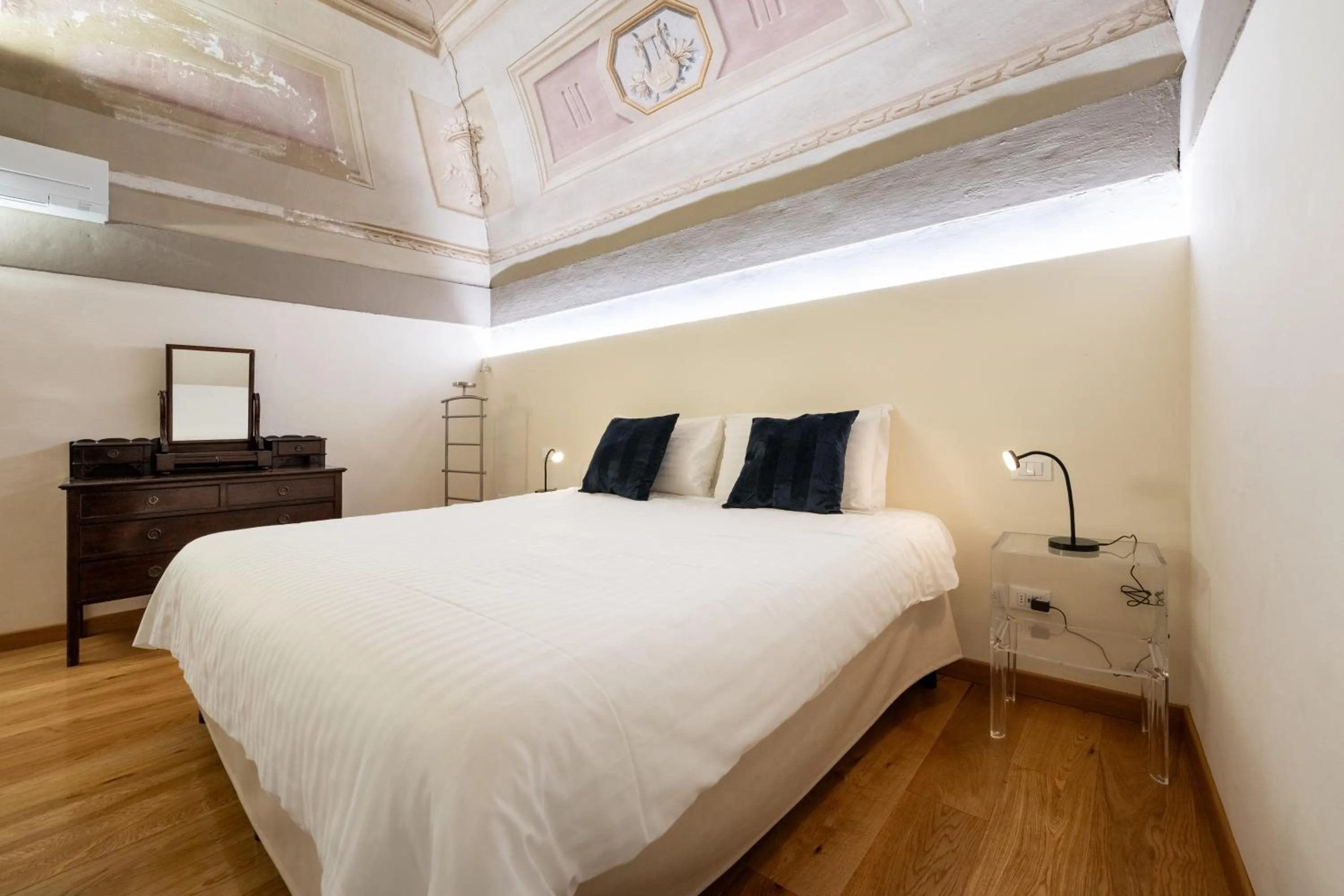 Bed in Palazzo D'Ambra Residenza d'Epoca