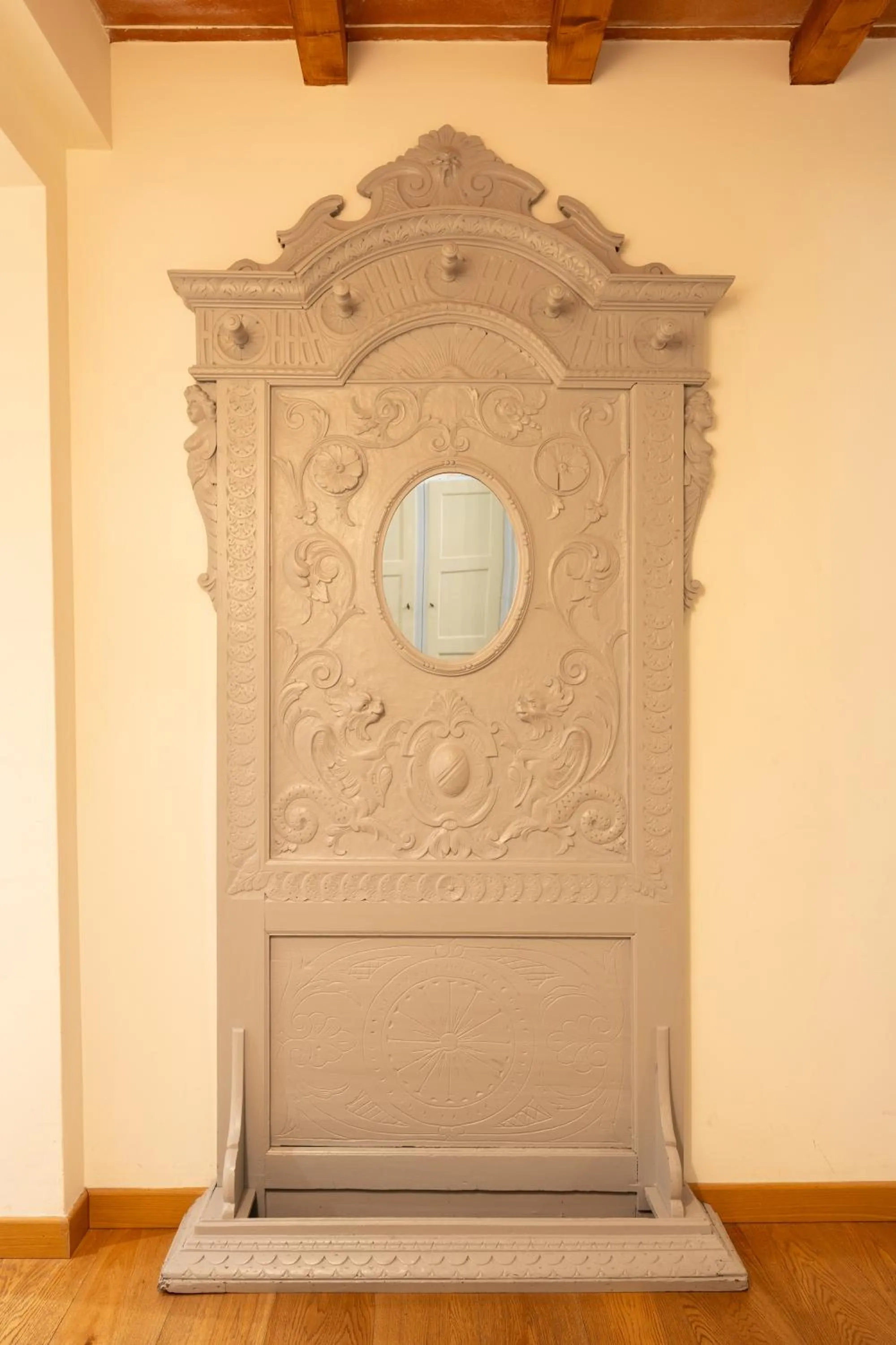 Decorative detail in Palazzo D'Ambra Residenza d'Epoca