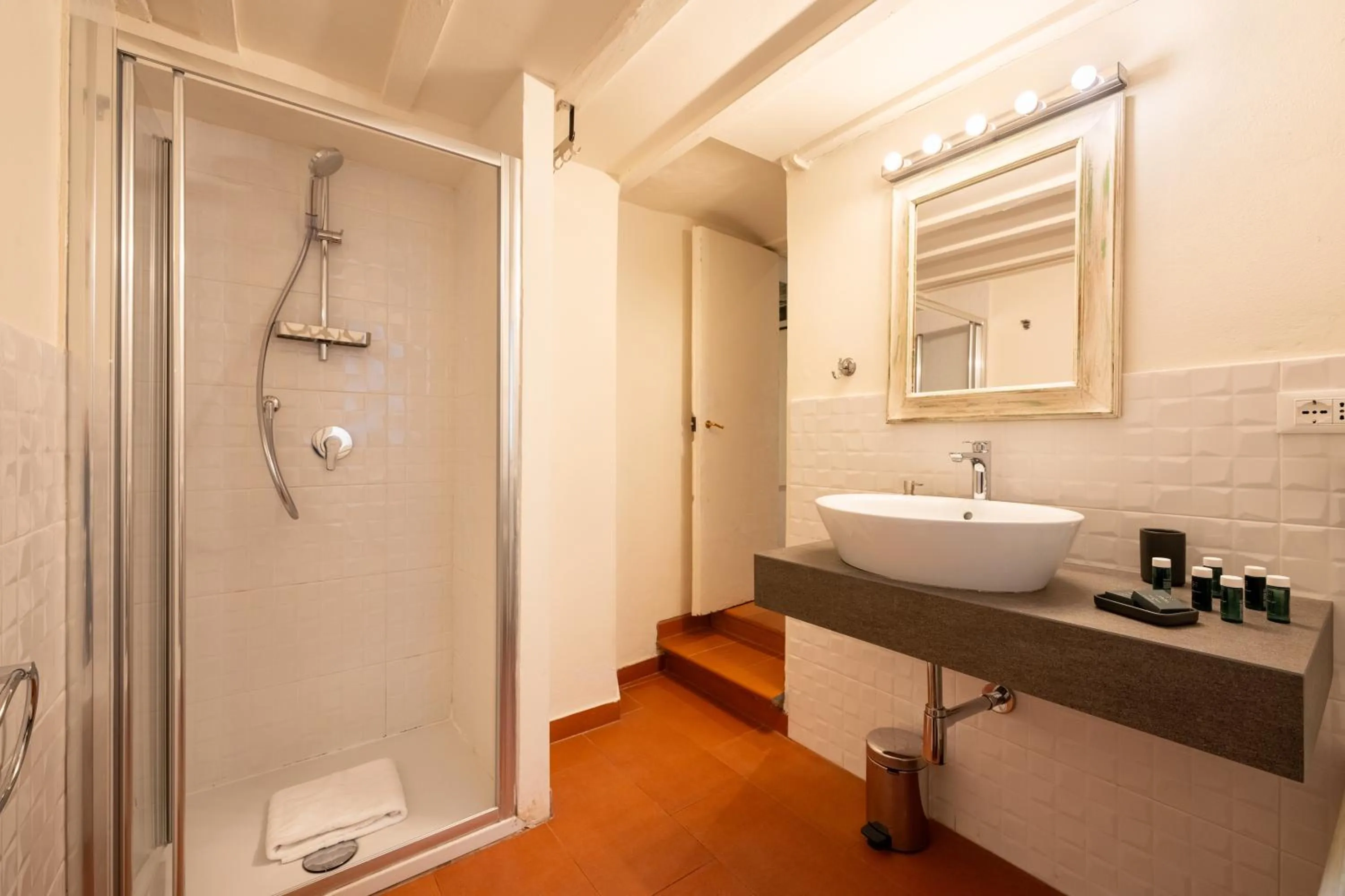 Shower in Palazzo D'Ambra Residenza d'Epoca