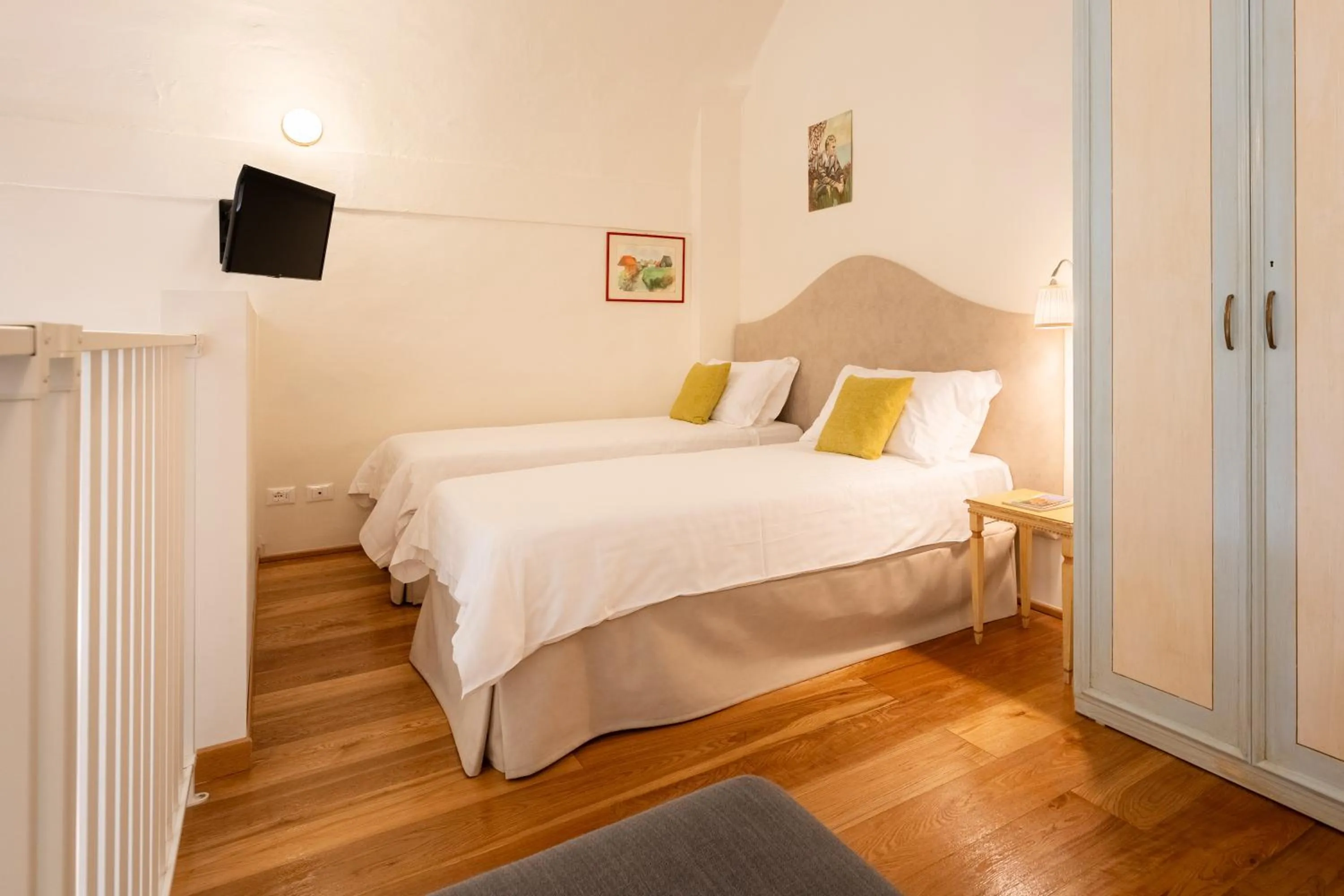 Bed in Palazzo D'Ambra Residenza d'Epoca