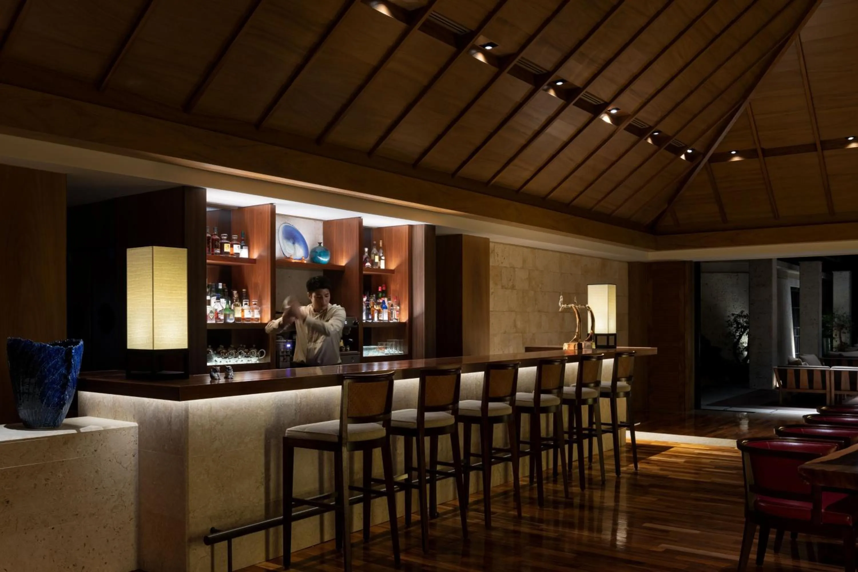 Lounge or bar in The Ritz-Carlton Okinawa