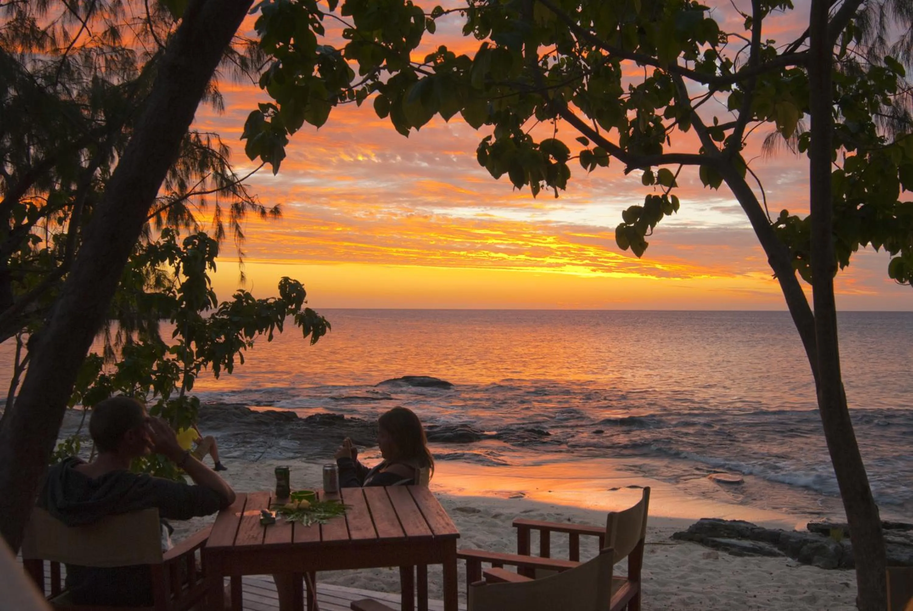 Restaurant/places to eat in Barefoot Manta Island Resort