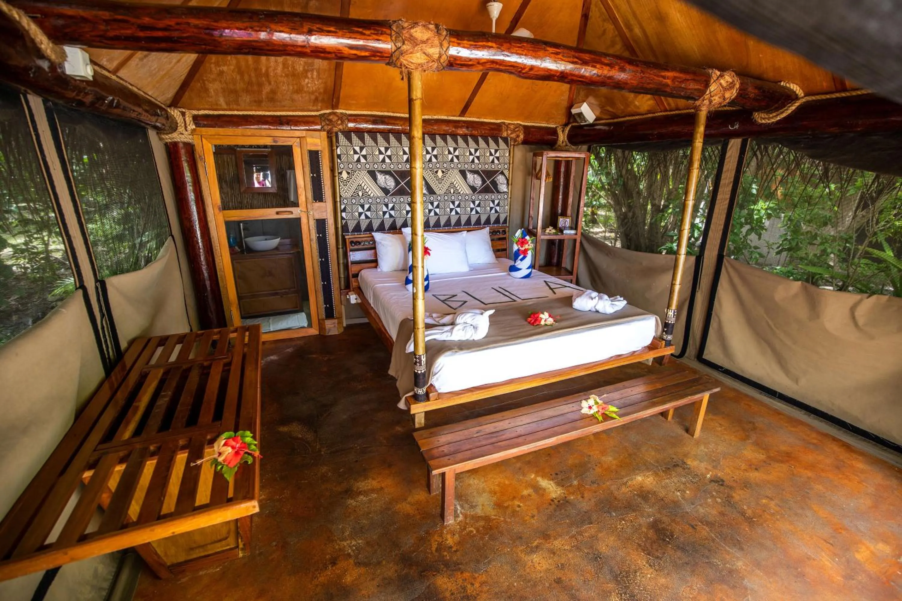 Barefoot Manta Island Resort